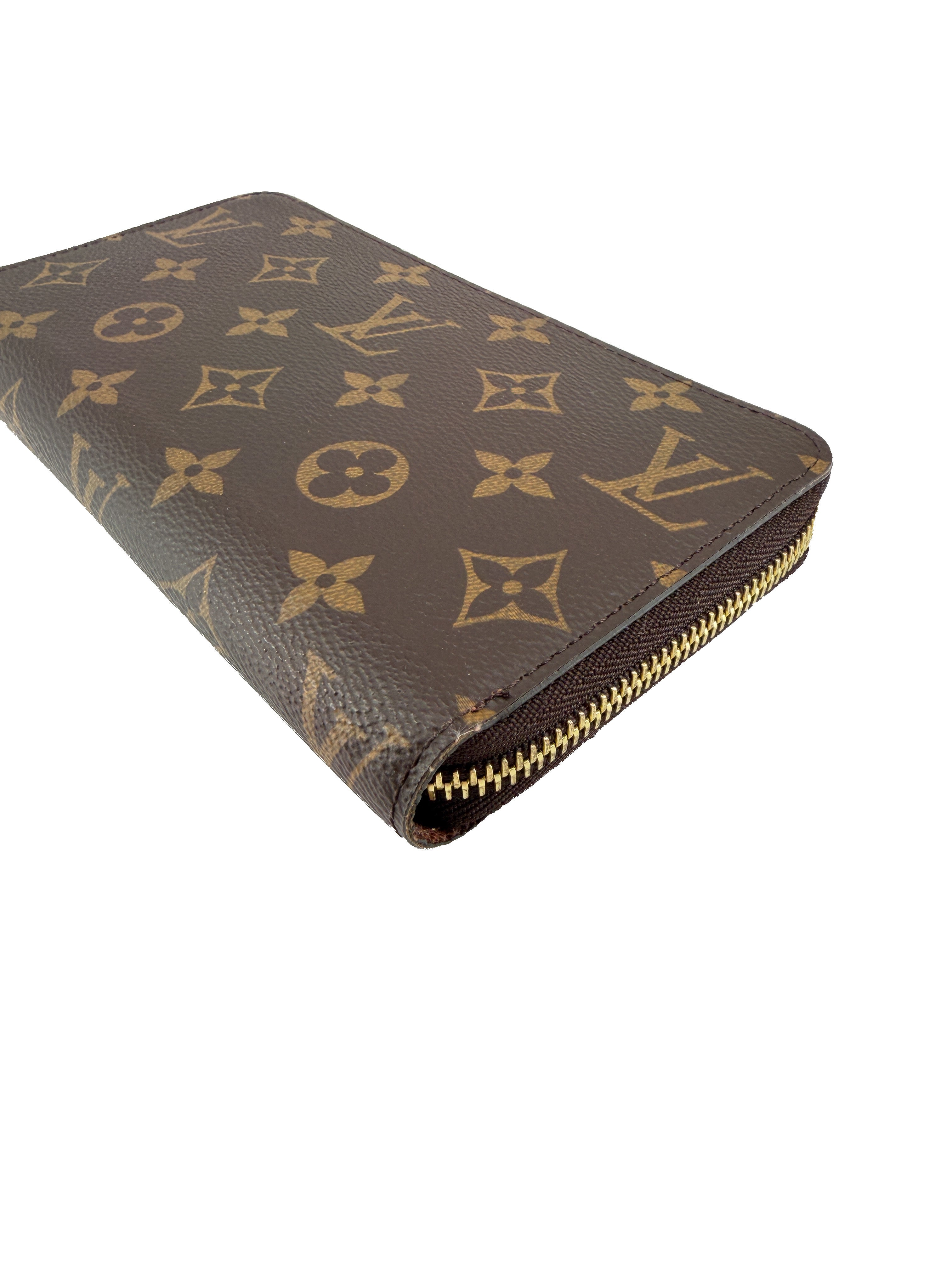 Louis Vuitton monogram zippy wallet NFC