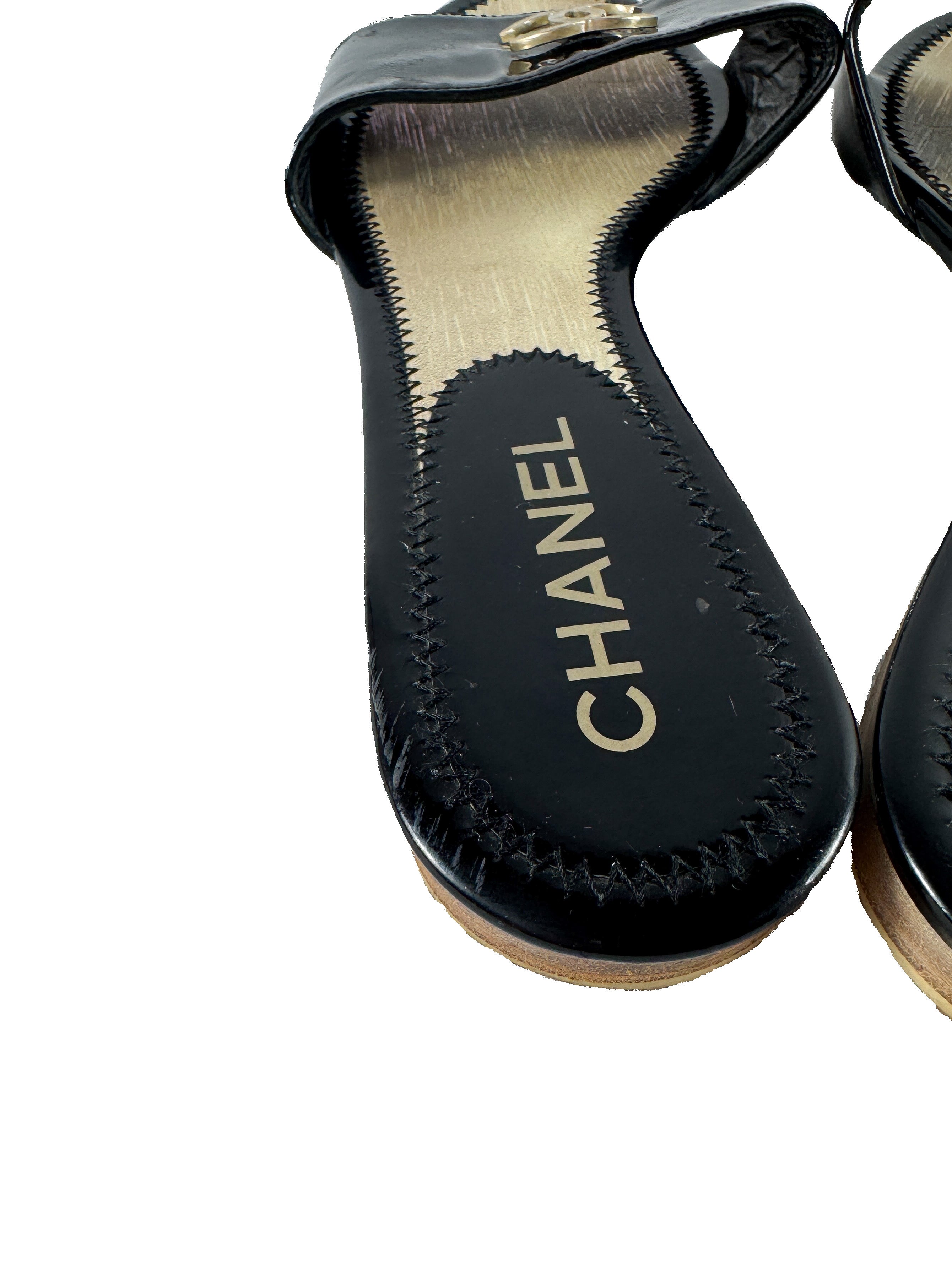 Chanel black patent leather CC slides size 38.5