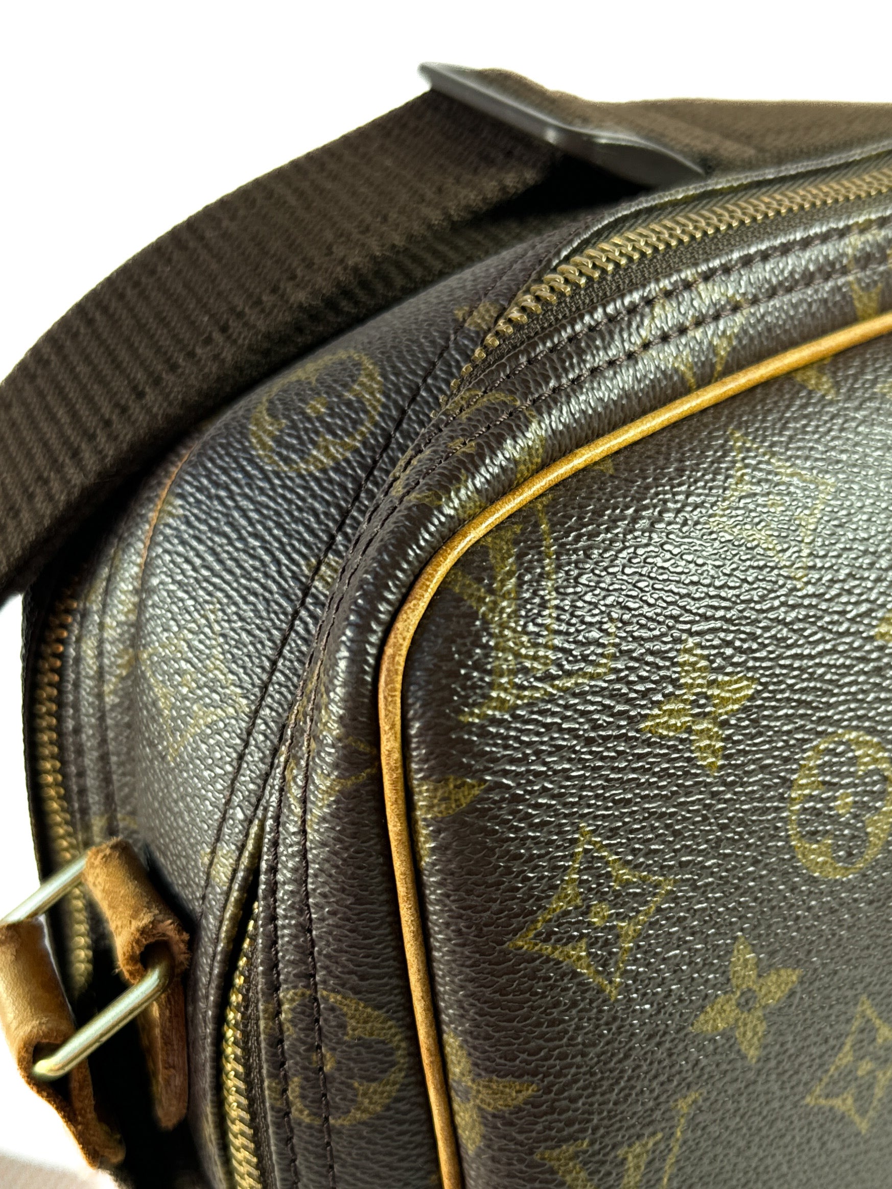 Louis Vuitton monogram reporter PM SP0968