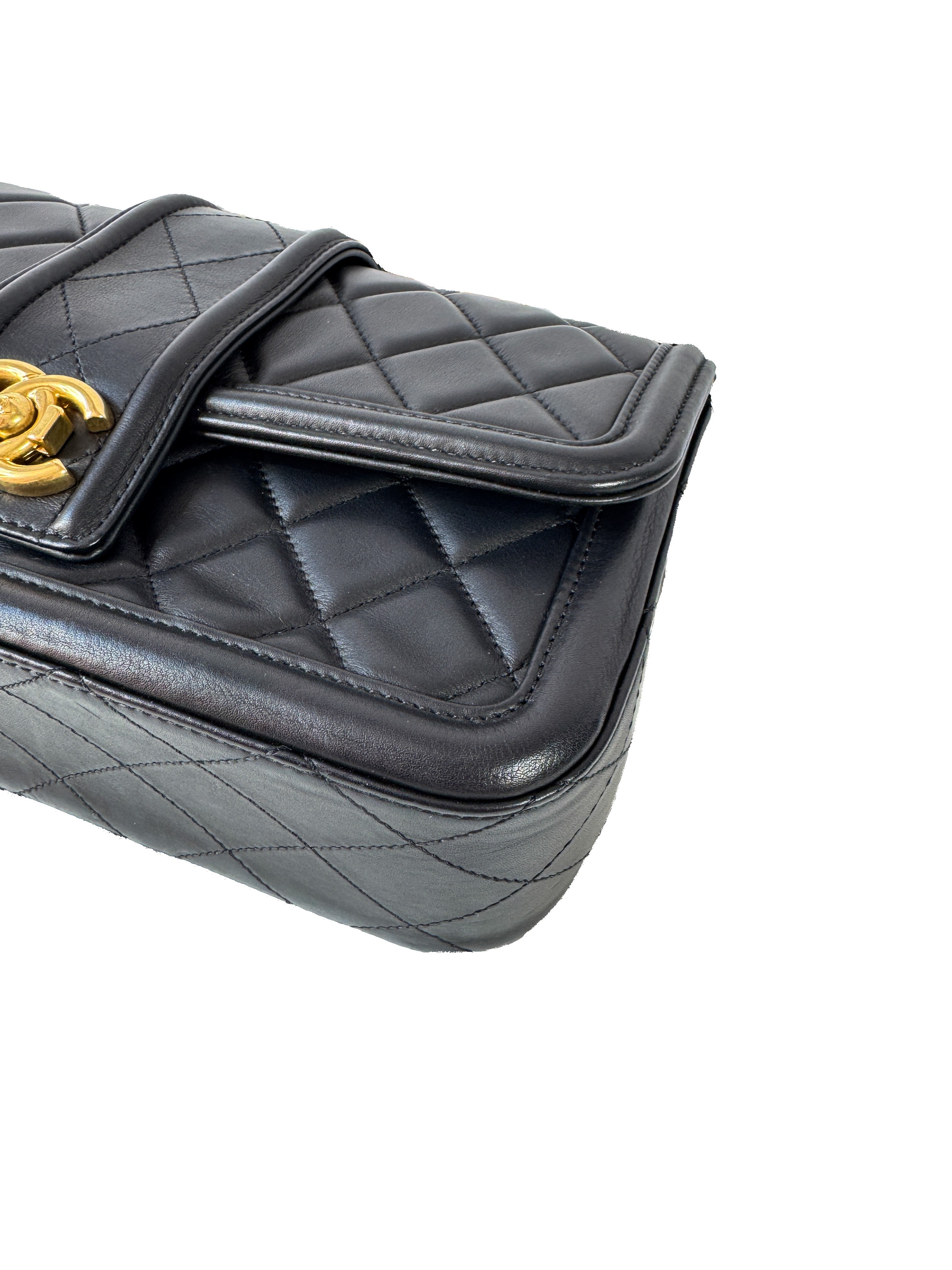 Chanel medium black lambskin Elegant CC flap 208382260