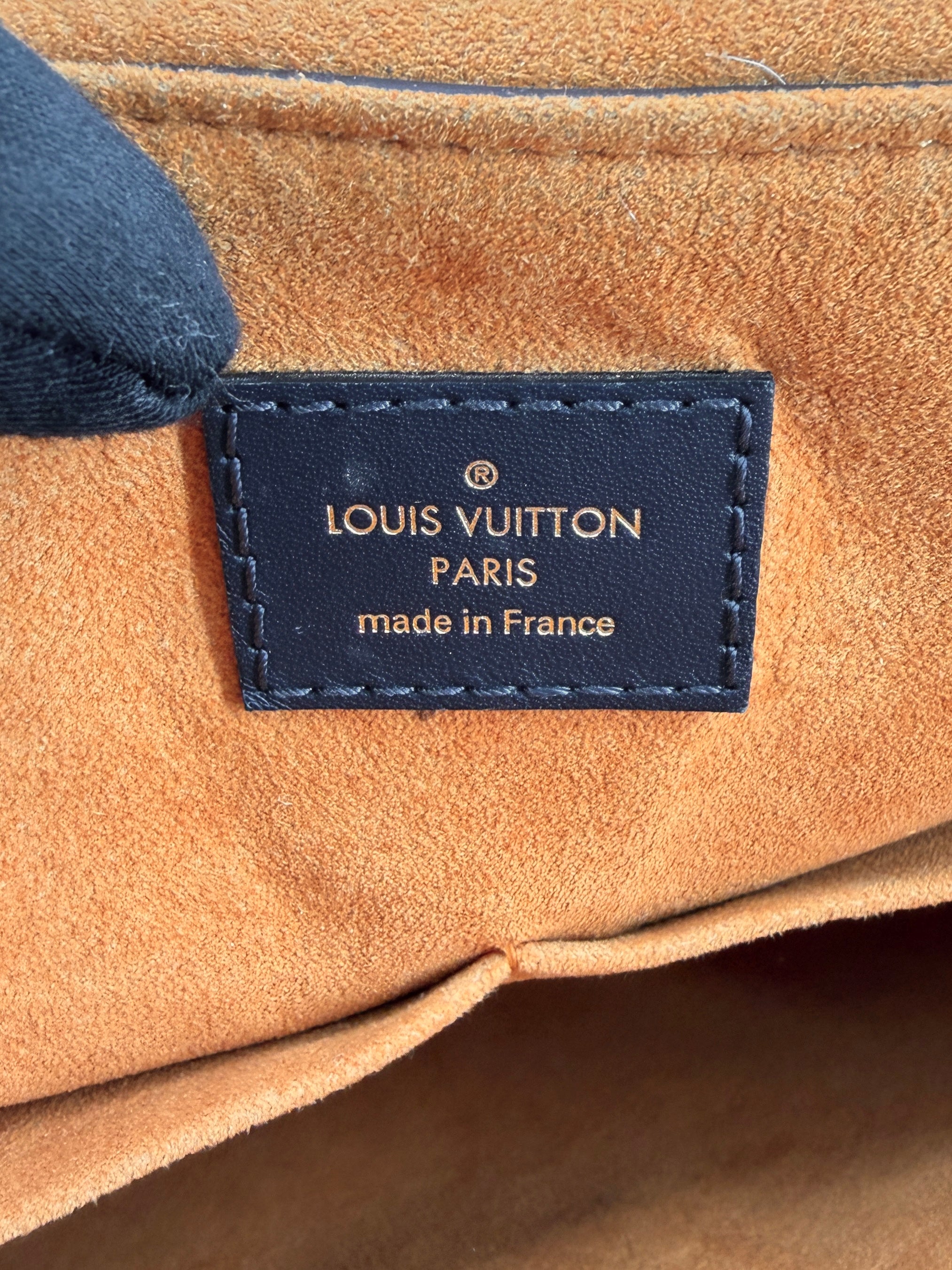 Louis Vuitton monogram Beaubourg MM DR3168