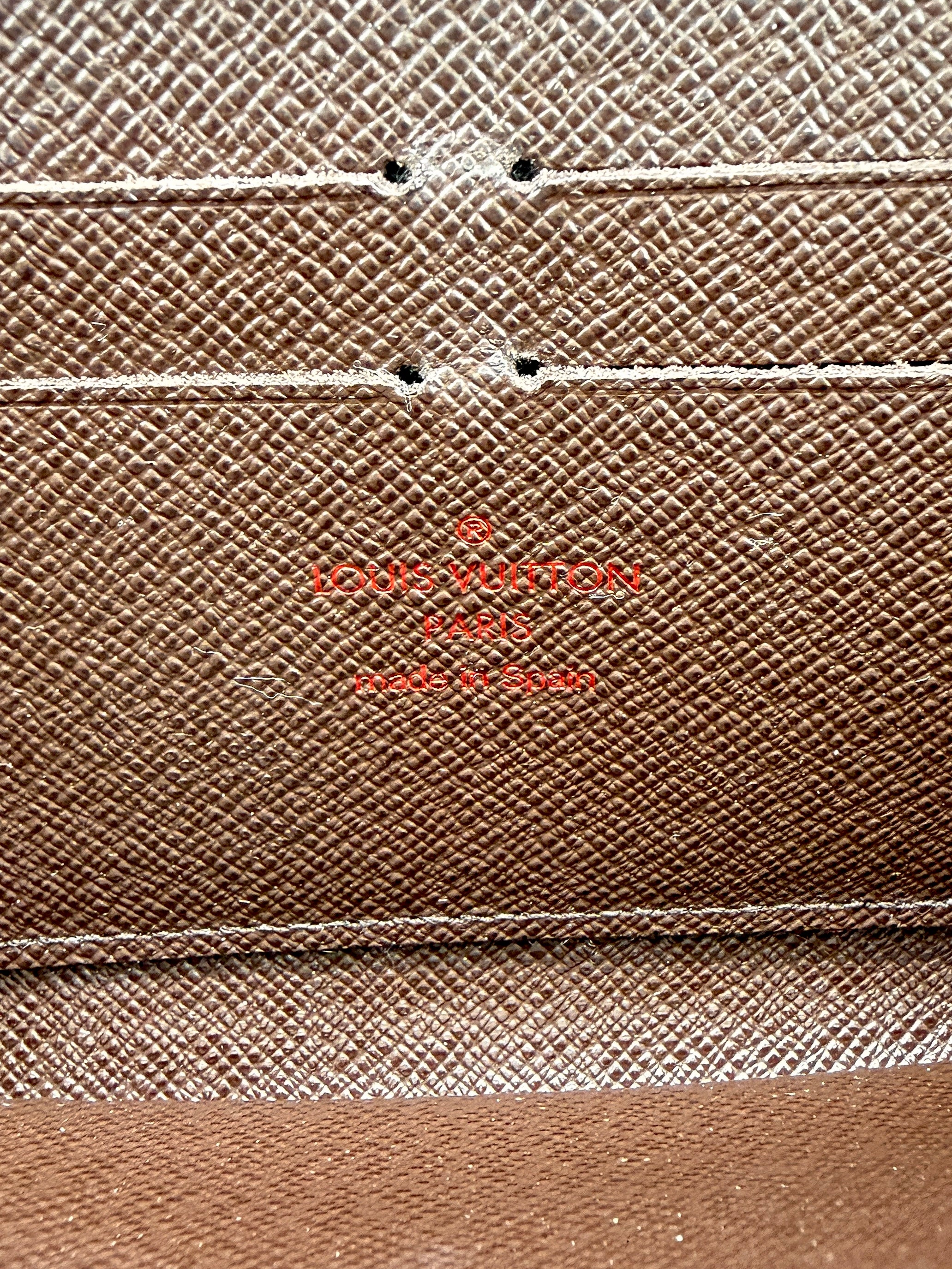 Louis Vuitton damier ebene zippy wallet CA0162