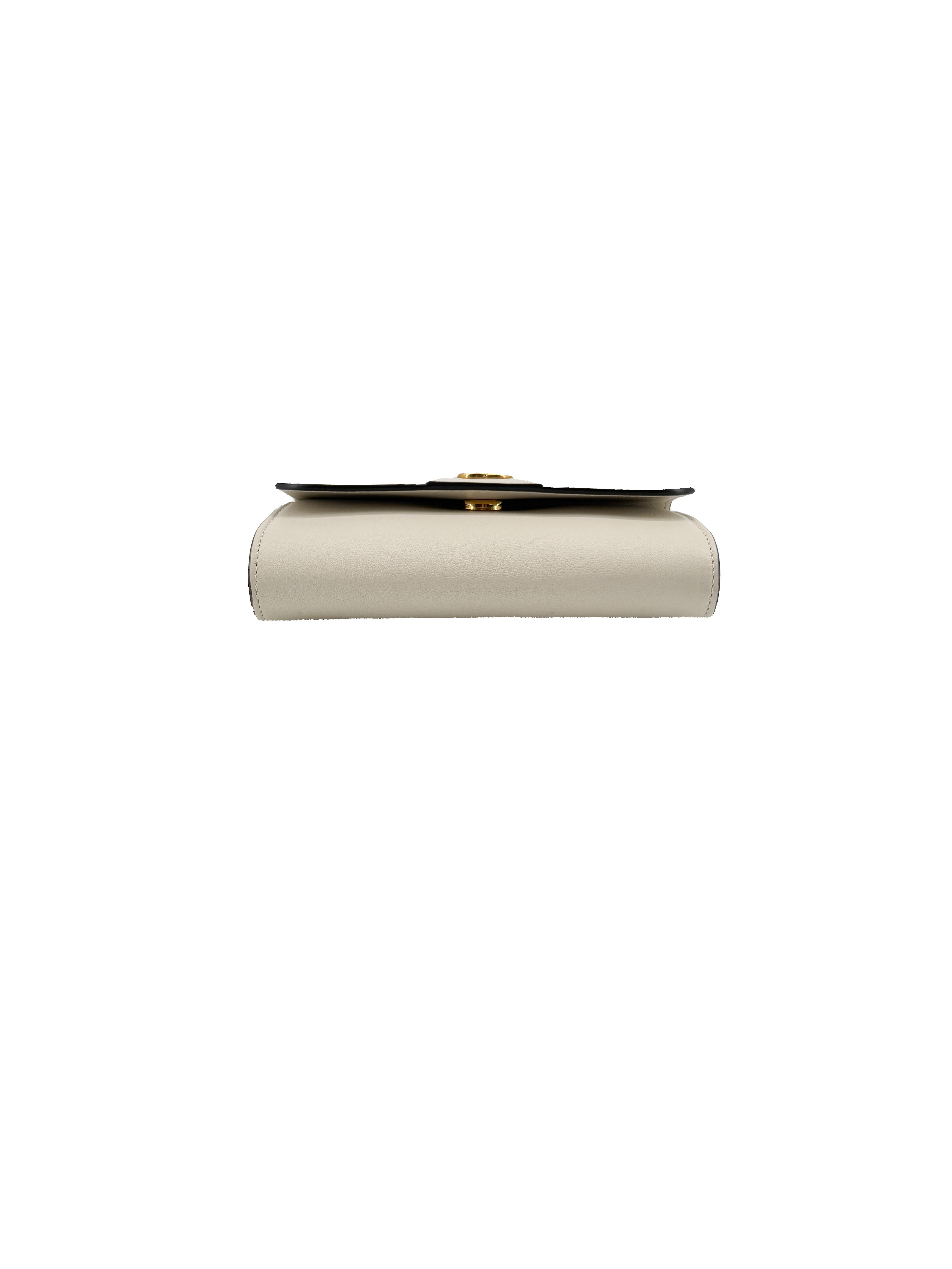 Gucci off white Diana mini shoulder bag 675795-493075