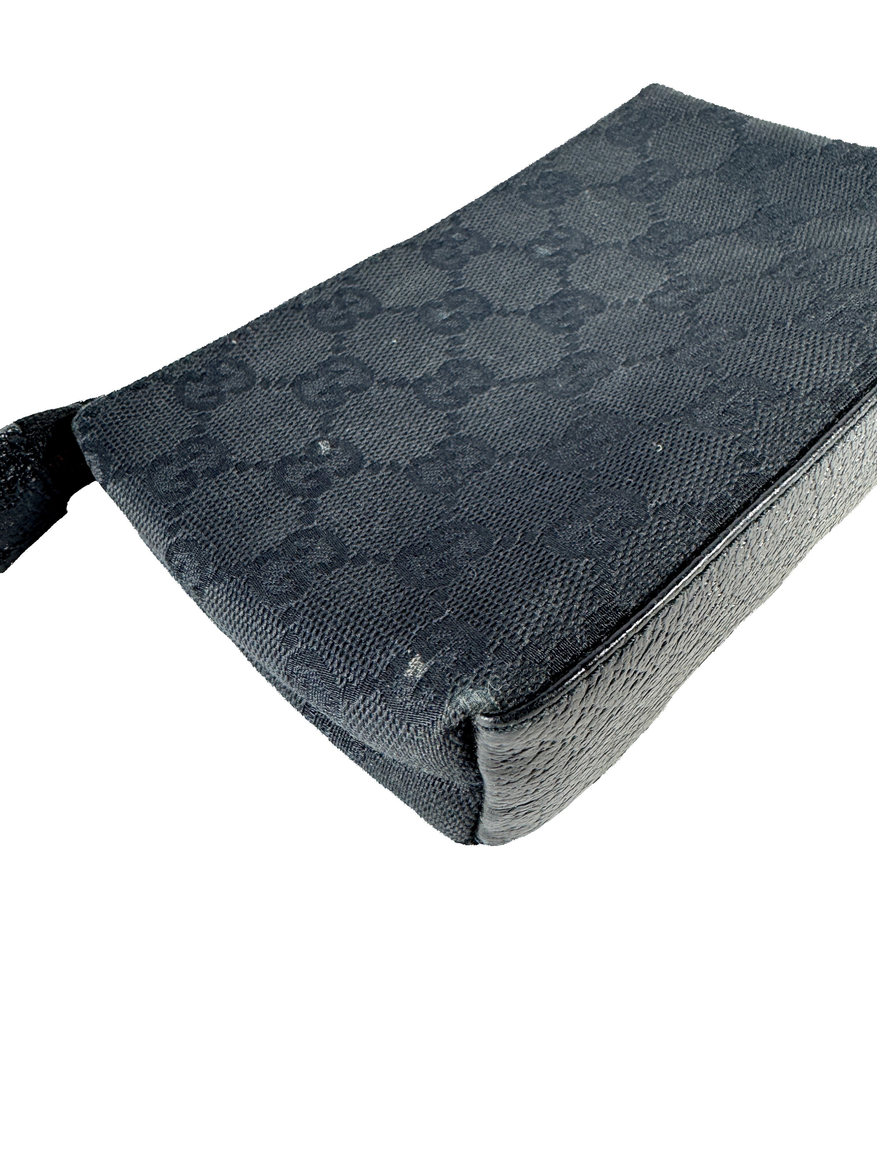 Gucci black GG cloth small zip pouch 002058