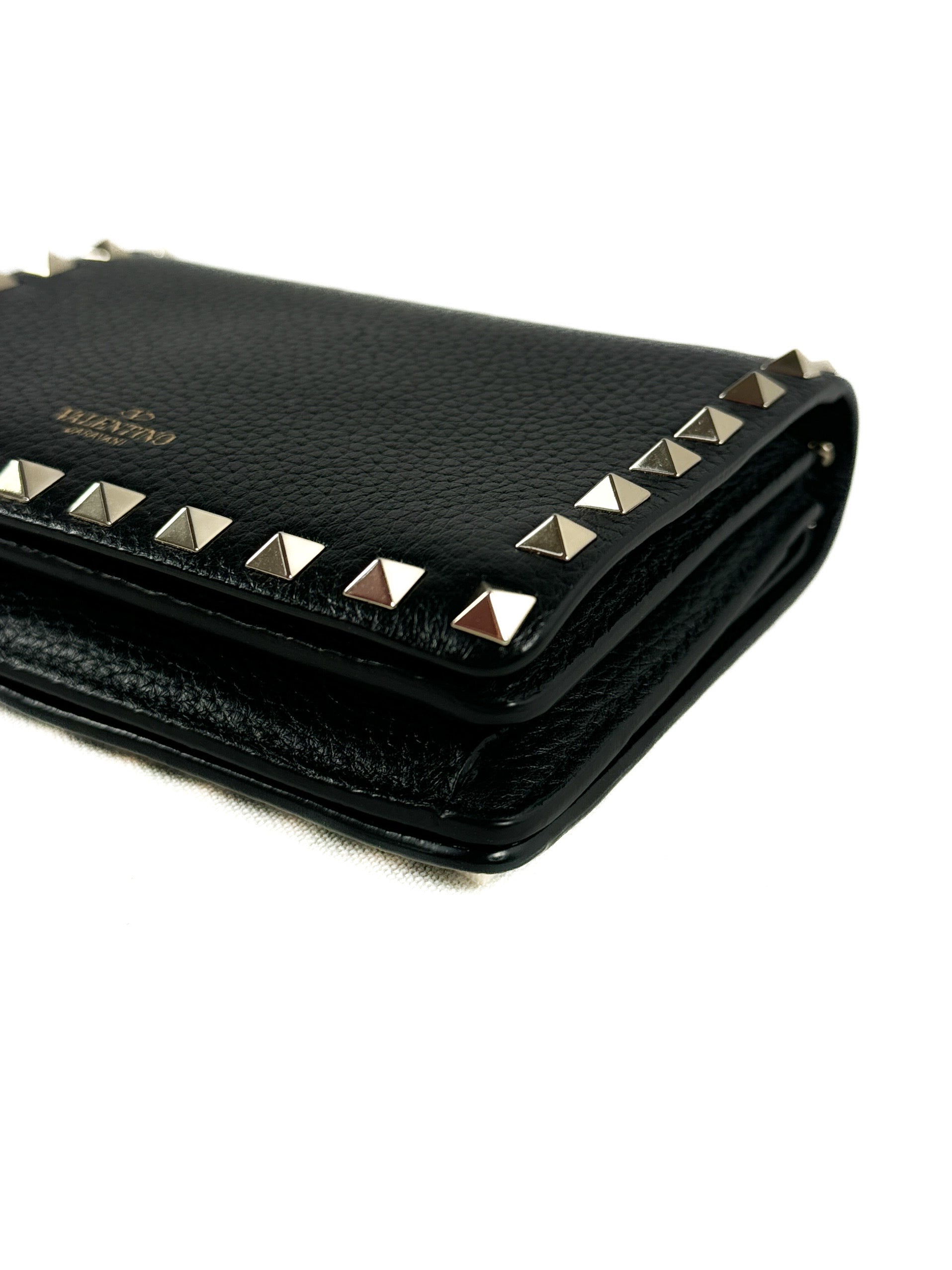 Valentino Garavani black rockstud chain pochette current retail $1180