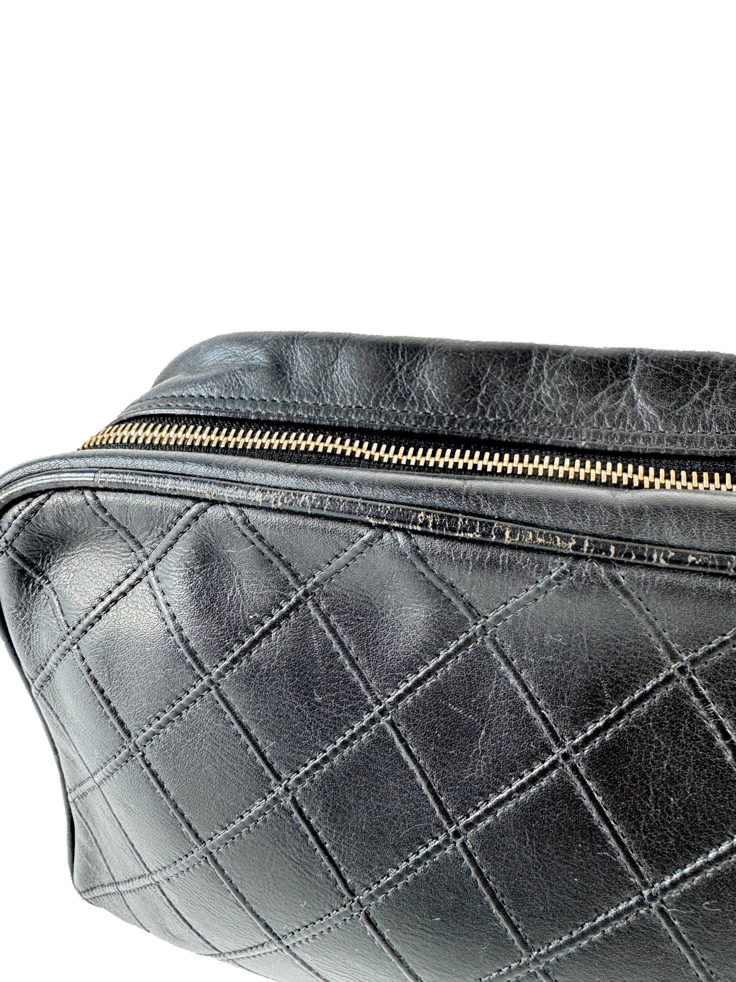 Chanel CC black diamond stitch leather zip case 1077012