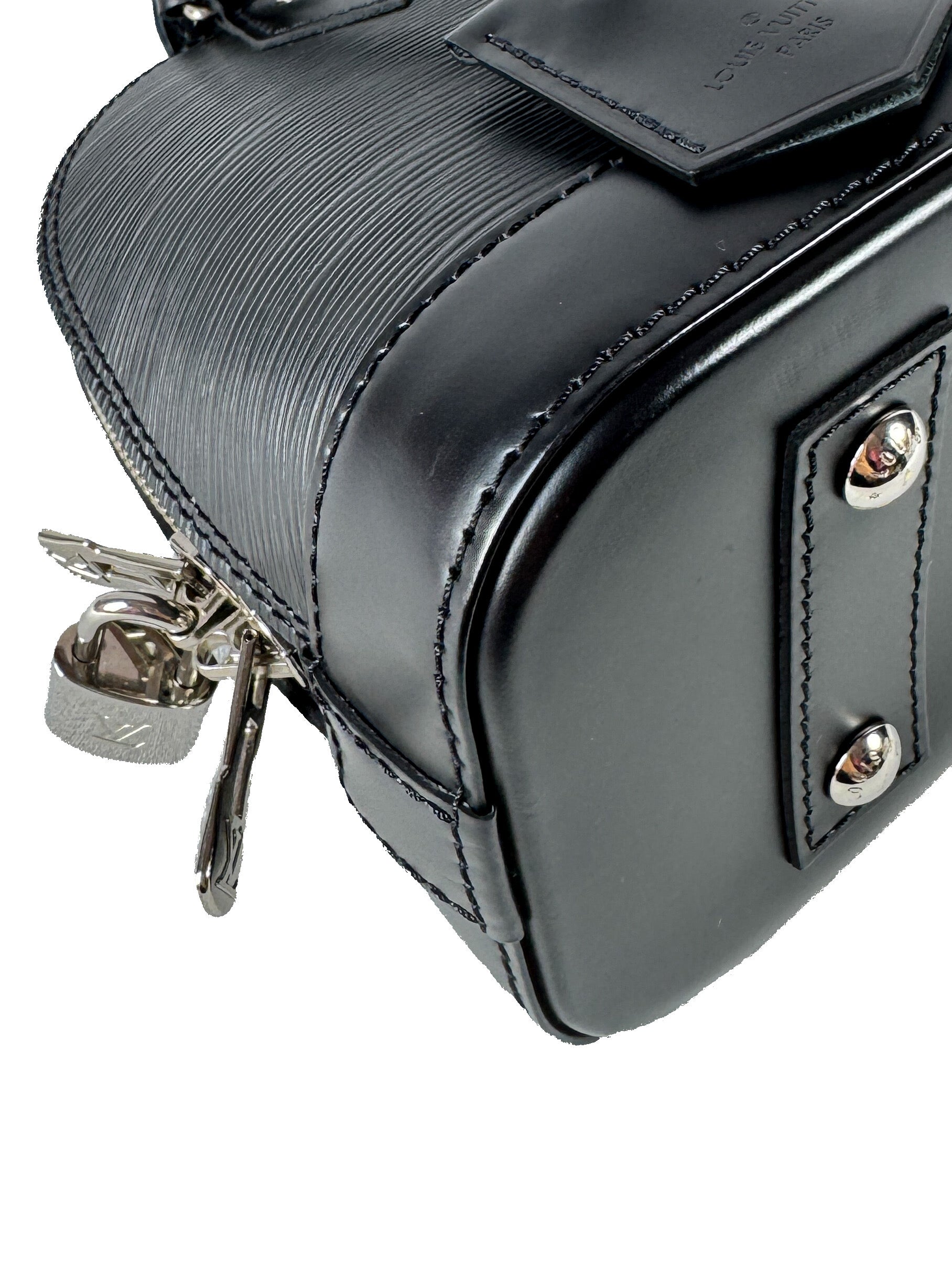 Louis Vuitton black epi Alma BB w/strap NFC