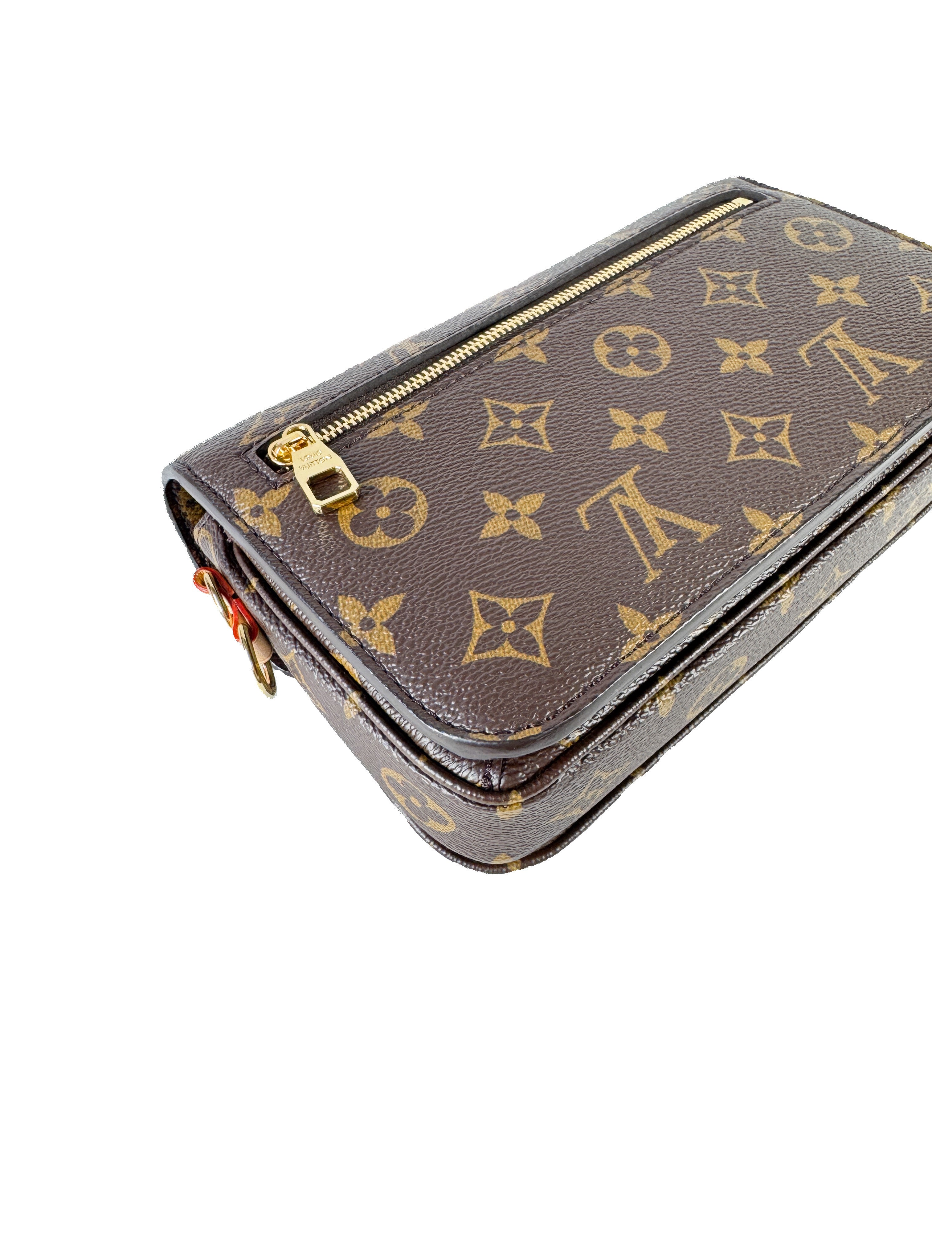 Louis Vuitton monogram pochette metis east west NFC