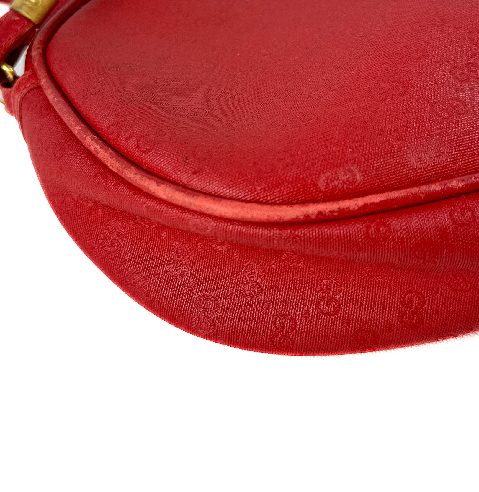 Gucci red monogram coated canvas leather crossbody 007 933 1113