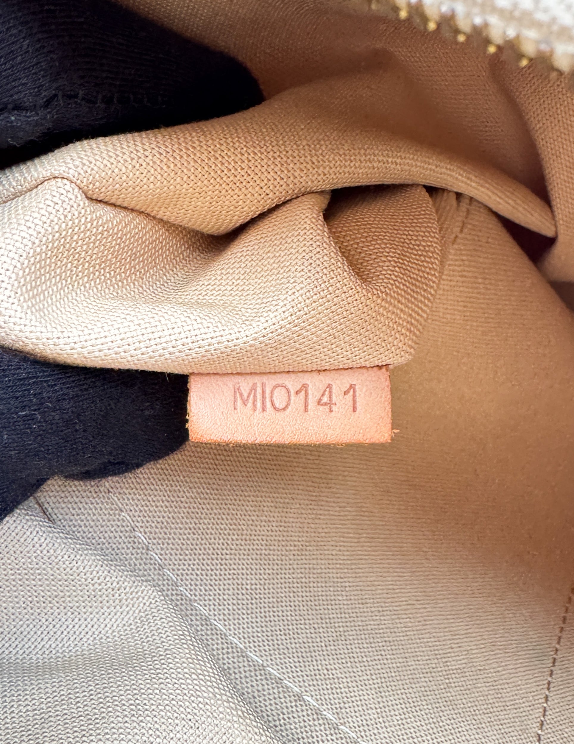 Louis Vuitton damier azur Siracusa PM MI0141