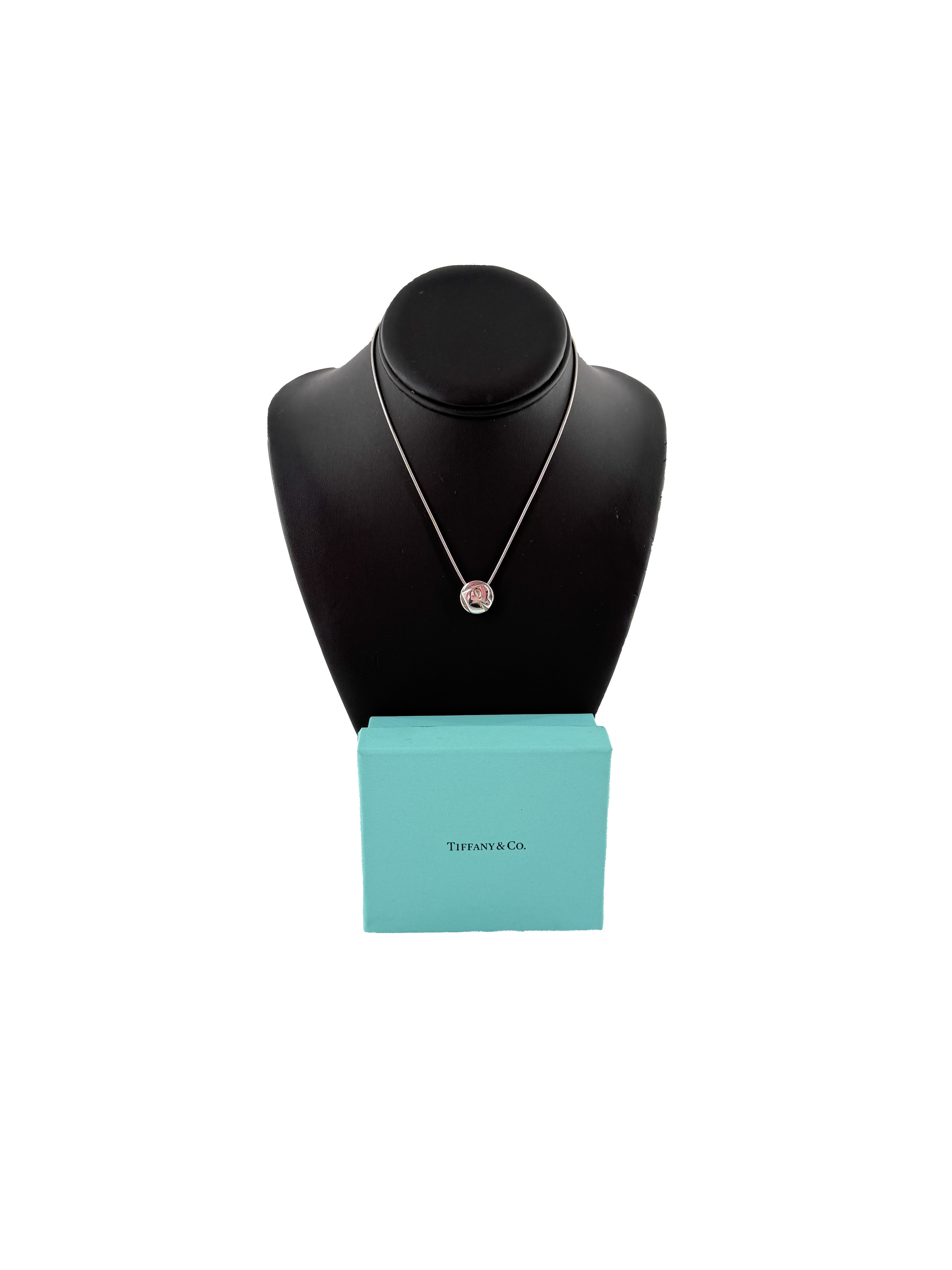 Tiffany & Co sterling silver disk R initial pendant necklace