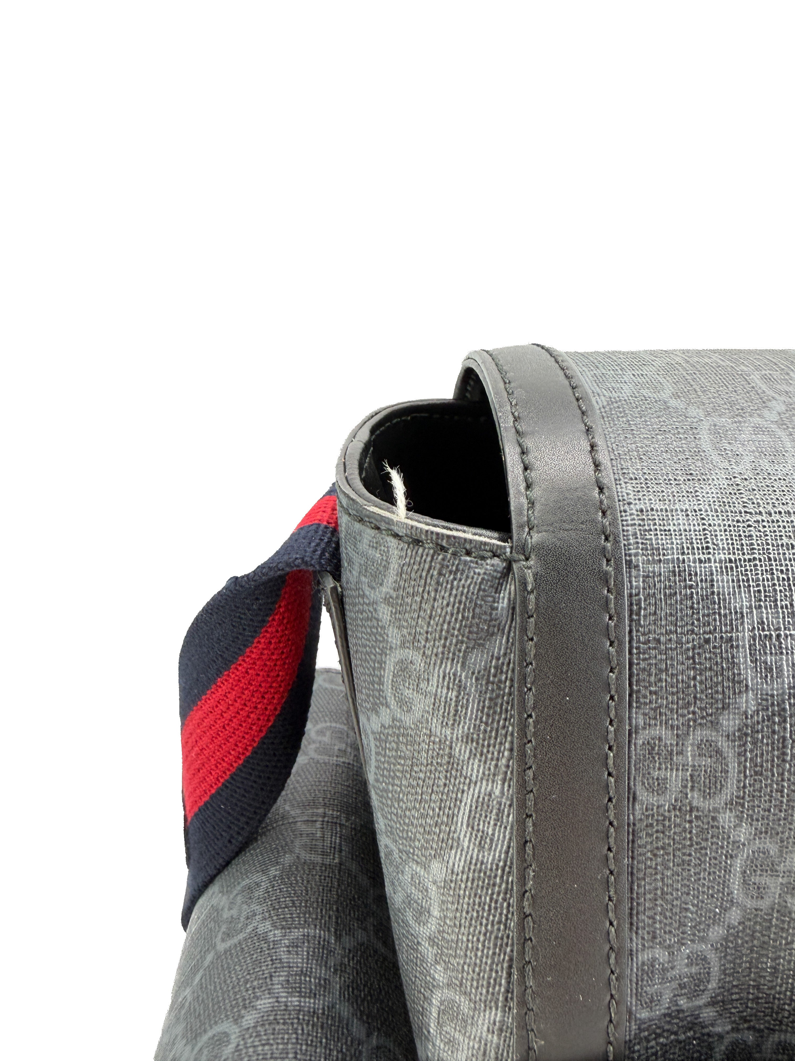 Gucci black GG Supreme messenger diaper bag 495909 525040