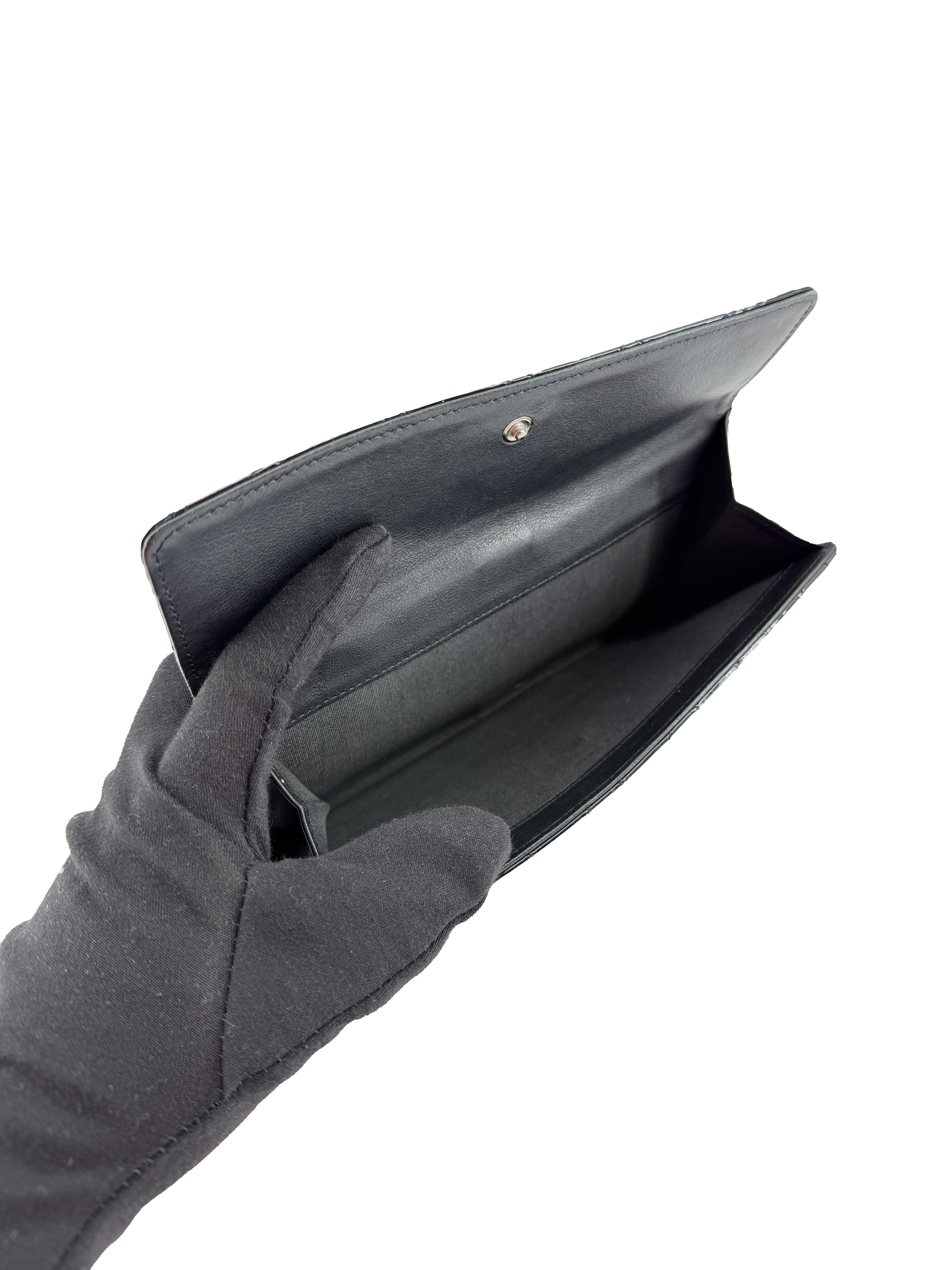 Chanel black patent leather CC brilliant quilted flap wallet 13744381