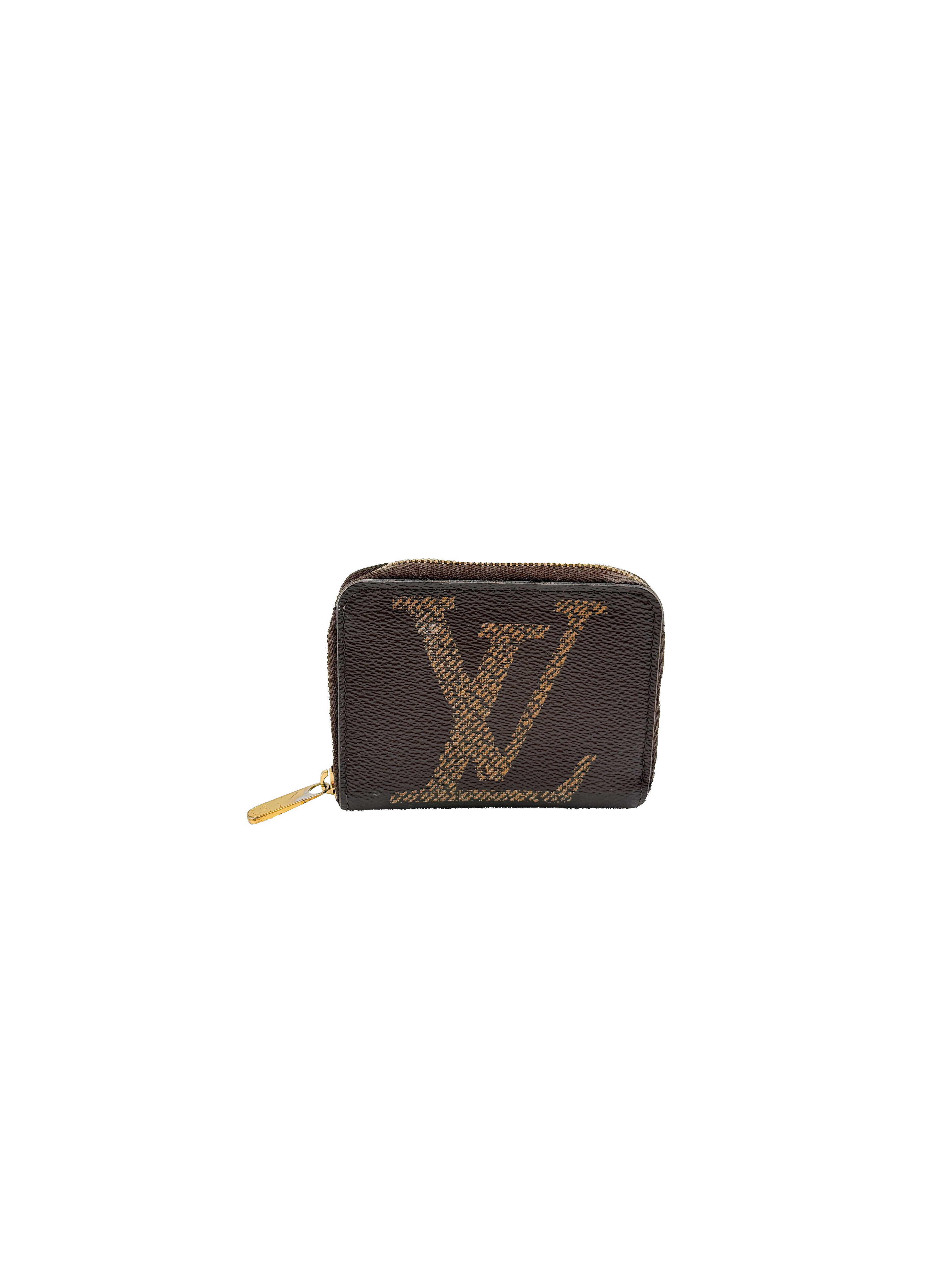 Louis Vuitton brown giant monogram zippy coin case