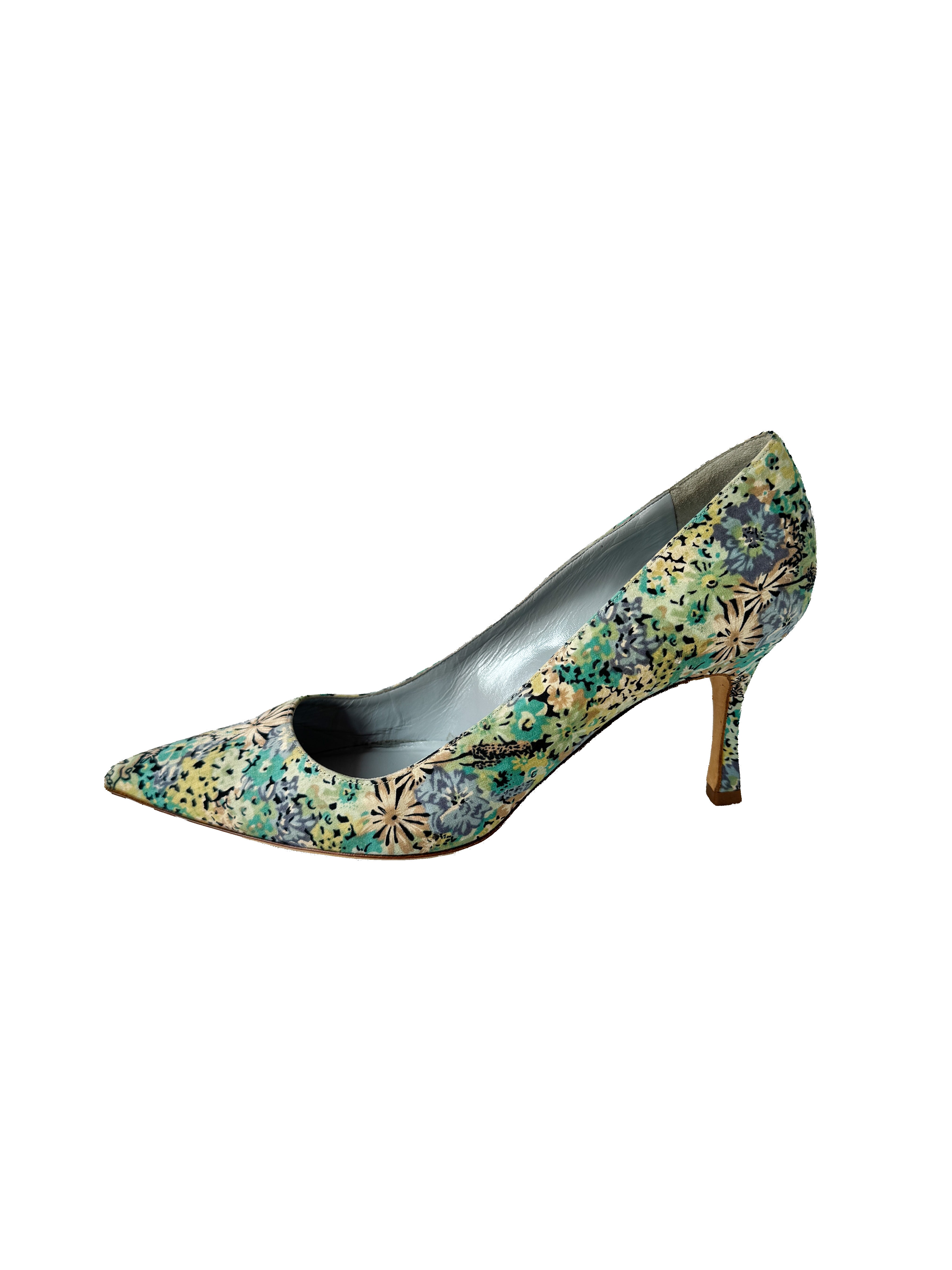 Manolo Blahnik green/blue floral print pumps size 38.5