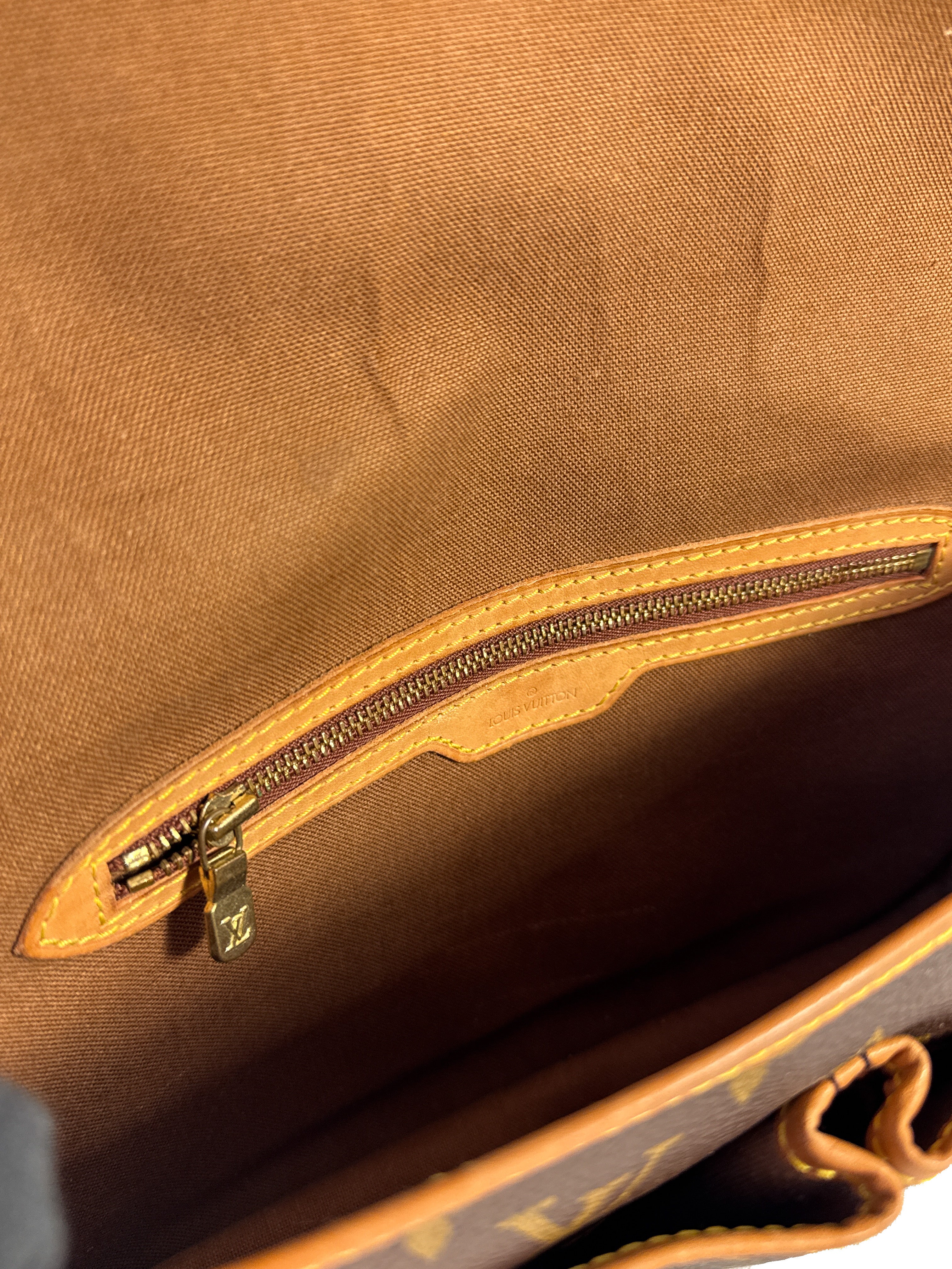 Louis Vuitton monogram Gibeciere MM crossbody AR0911