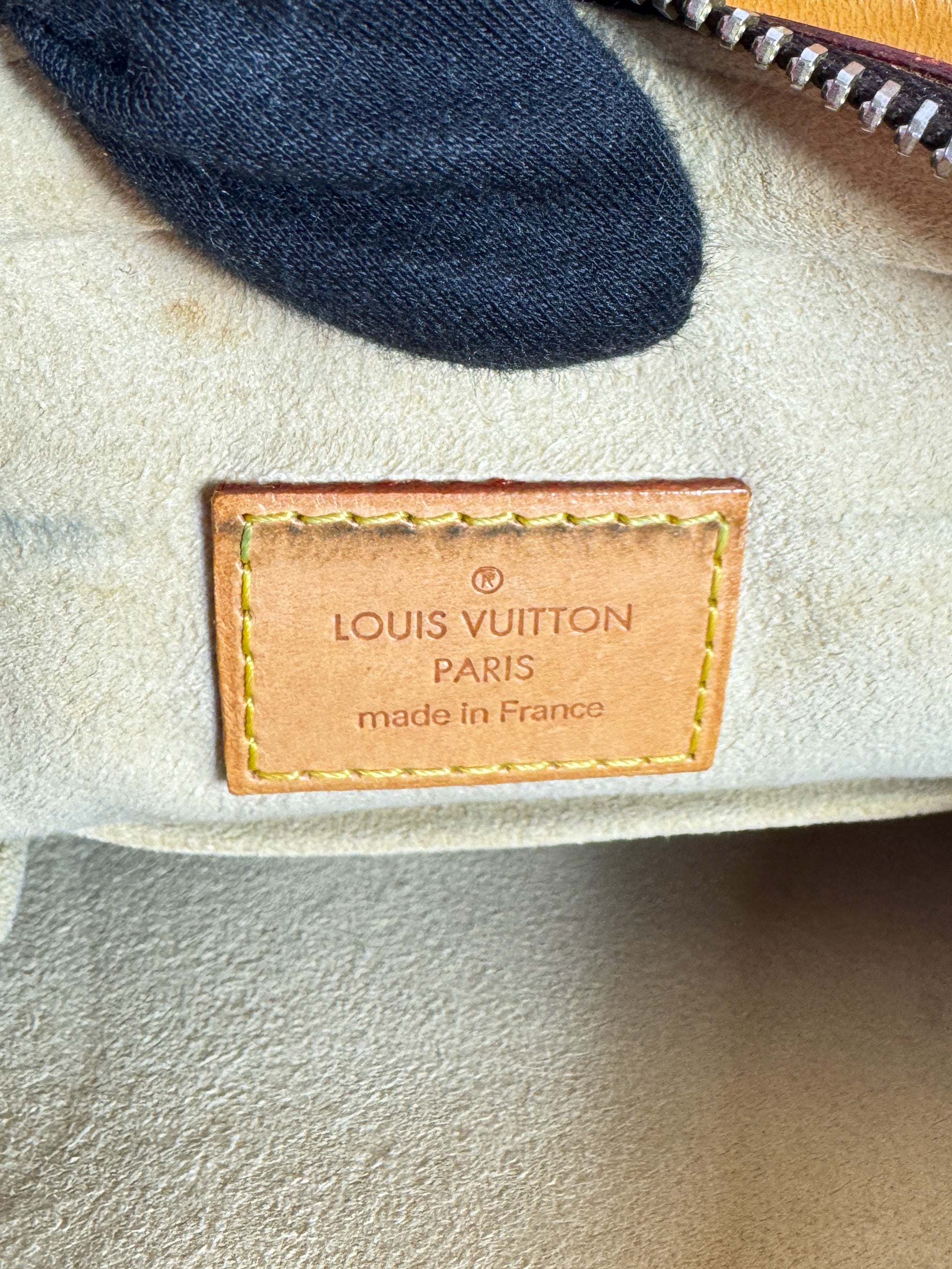 Louis Vuitton monogram Hudson GM VI0046