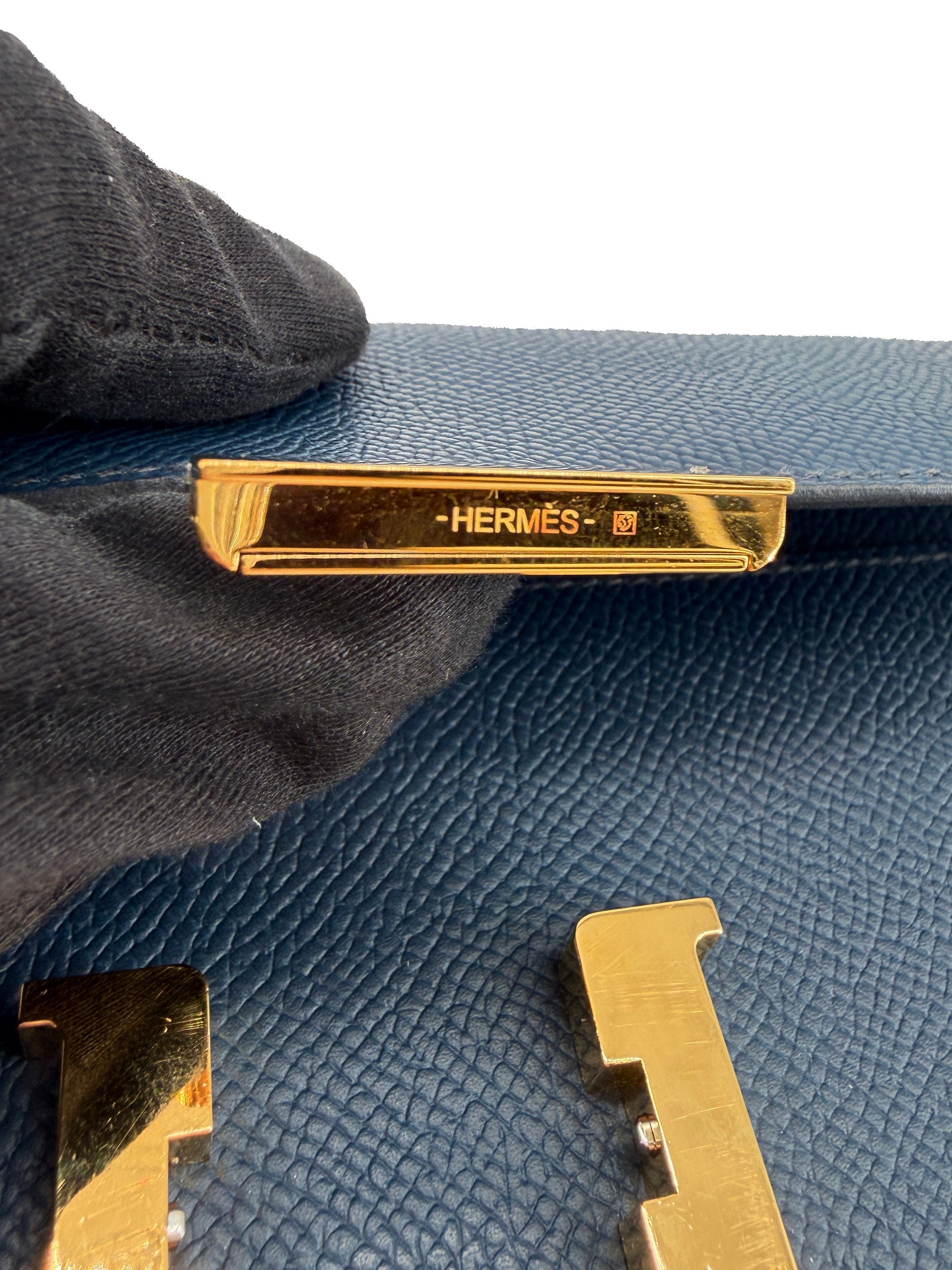 Hermès Bleu Nuit Constance to Go epsom W