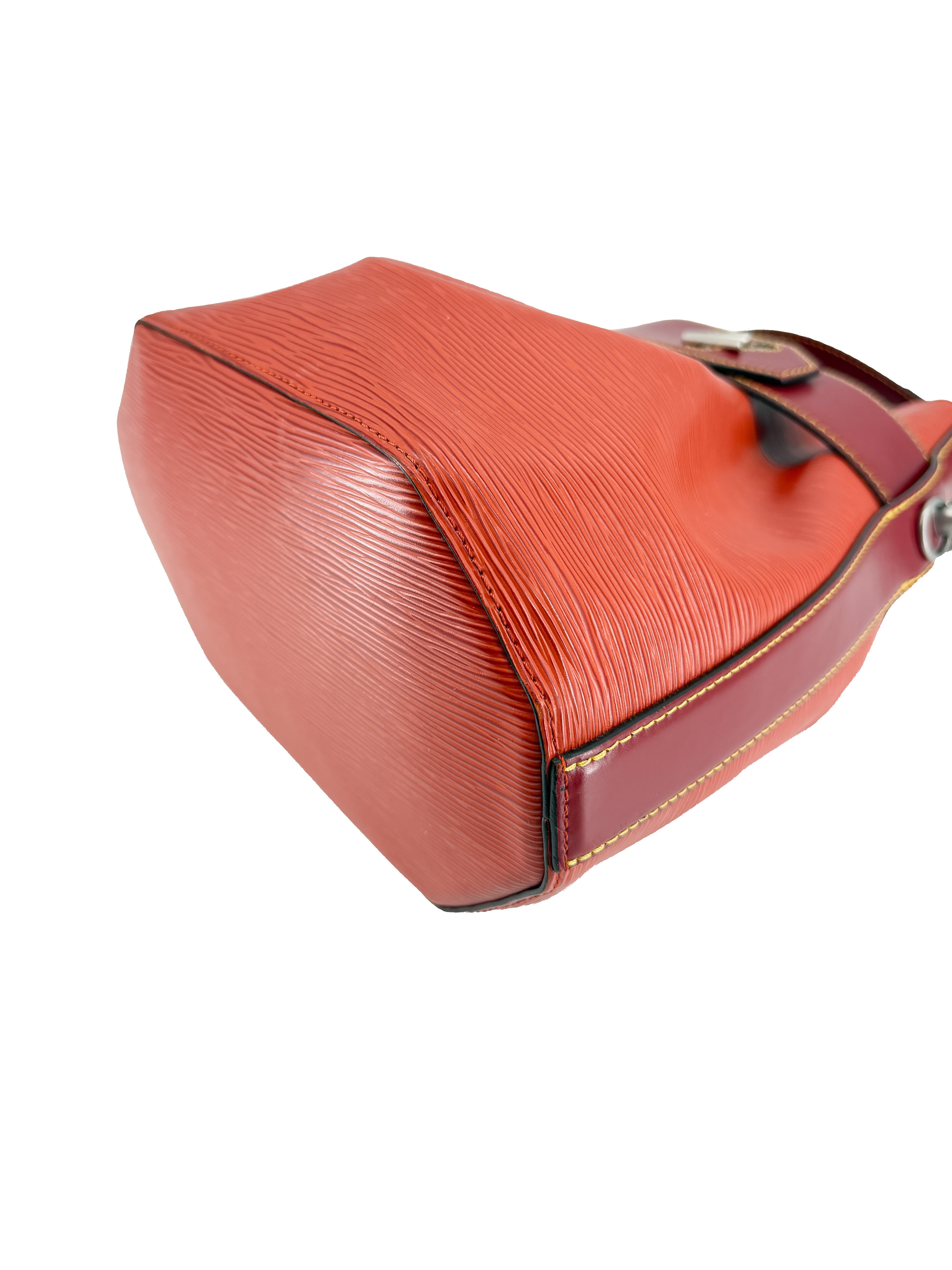 Louis Vuitton orange epi leather Twist bucket FL3198