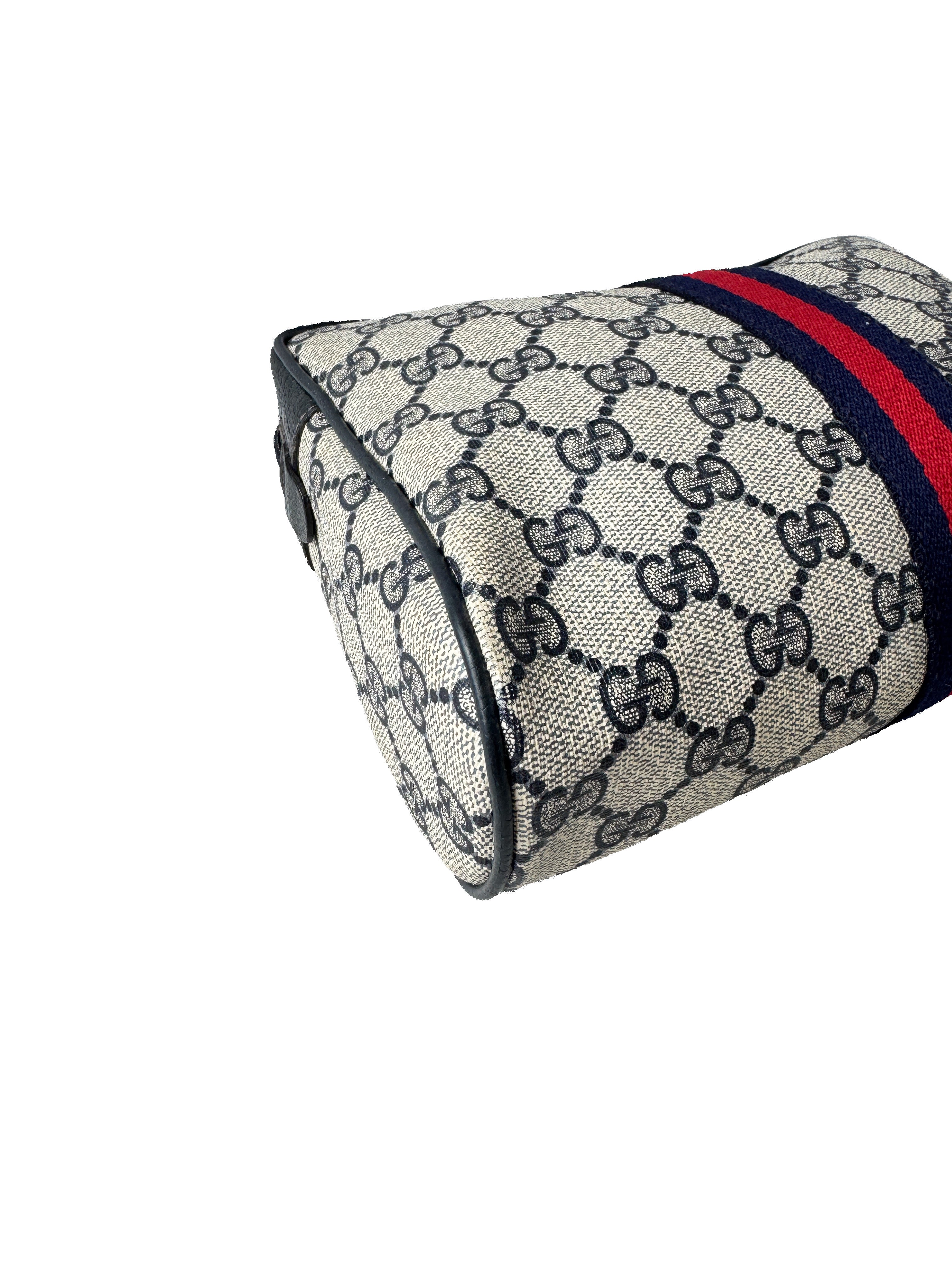 Gucci GG supreme sherry line vintage navy pouch 98.56.01.012