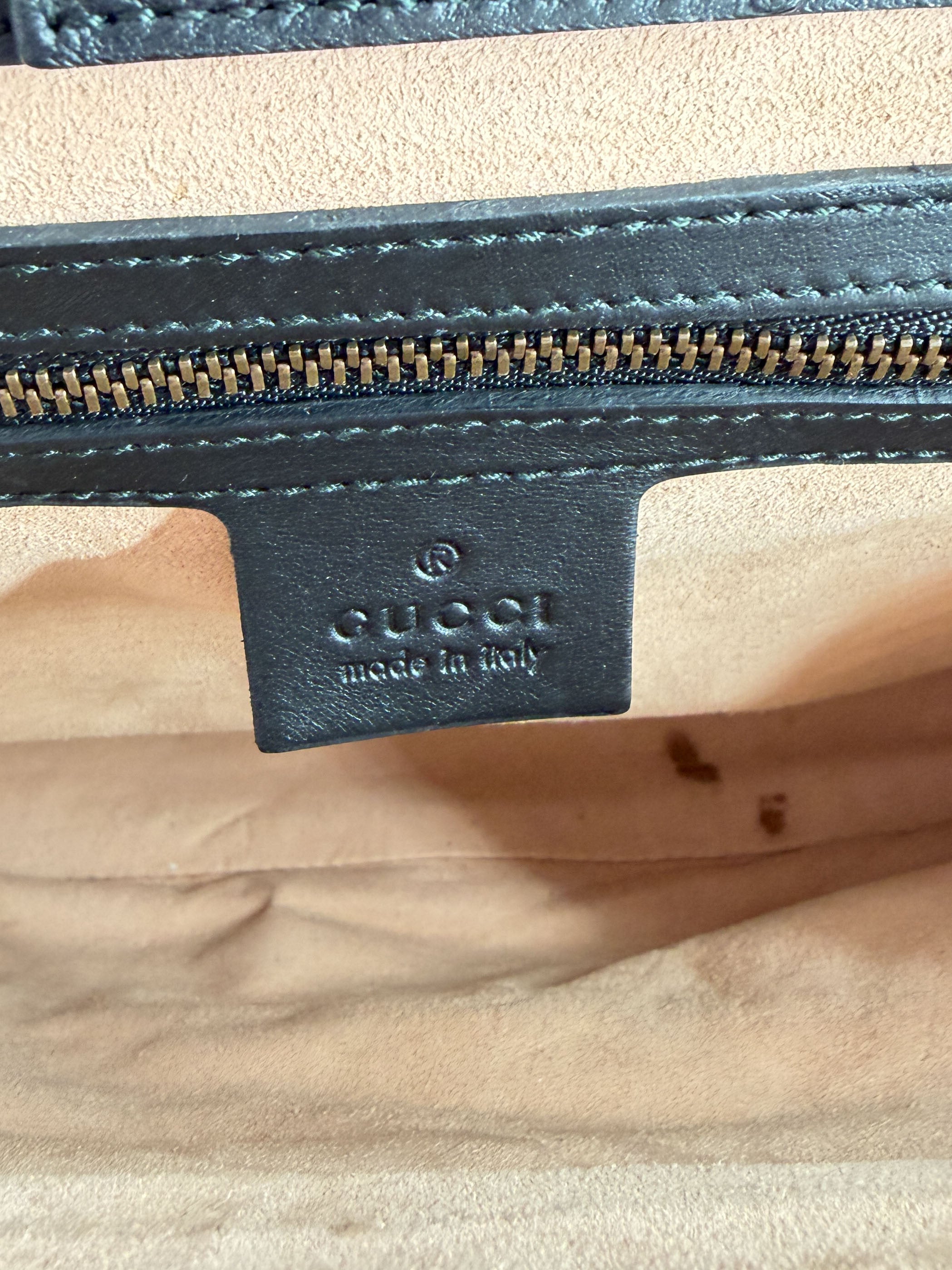 Gucci GG Marmont Tote Matelasse Leather Medium black 525040