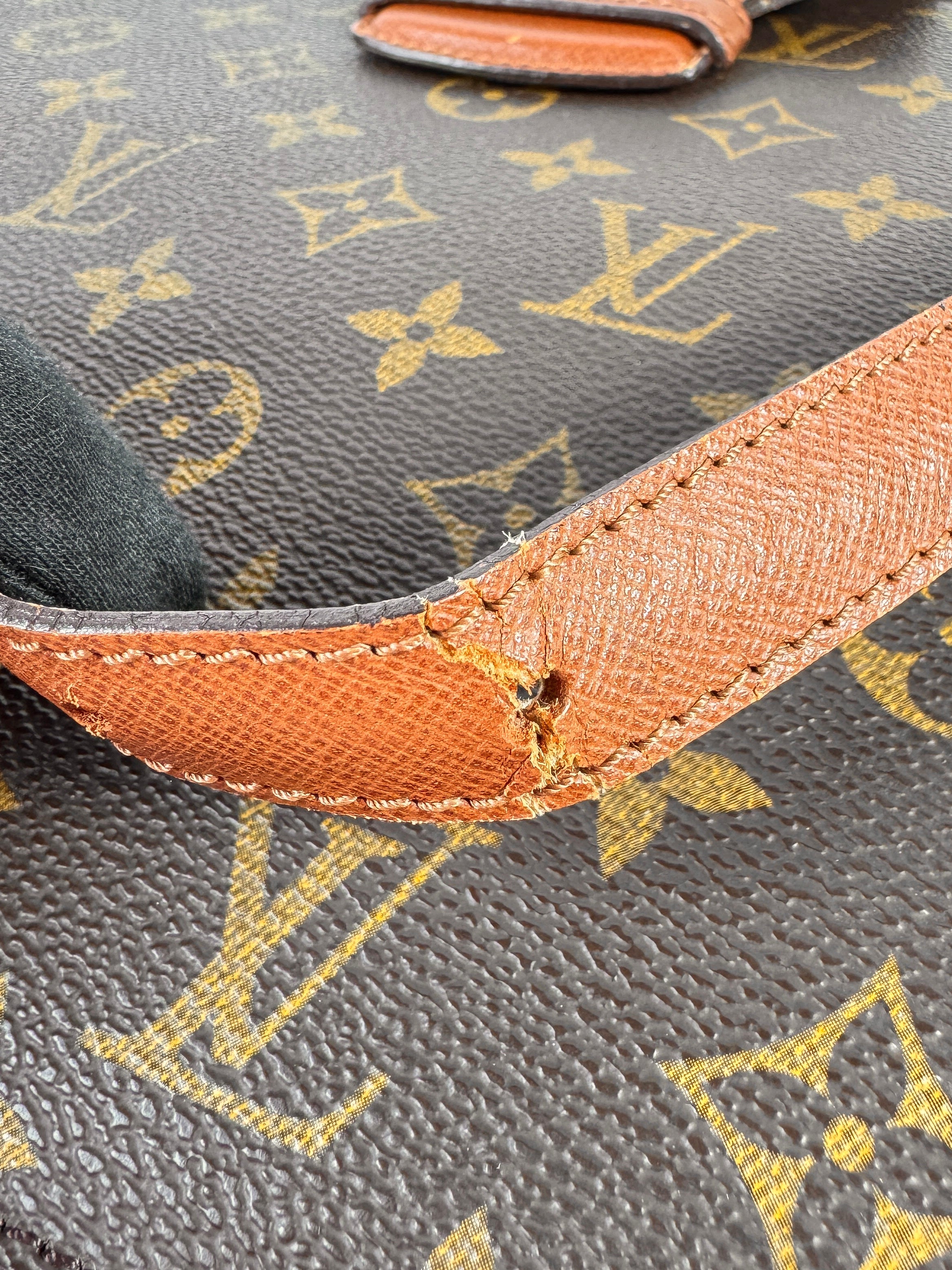 Louis Vuitton monogram Courcelle crossbody SR0958