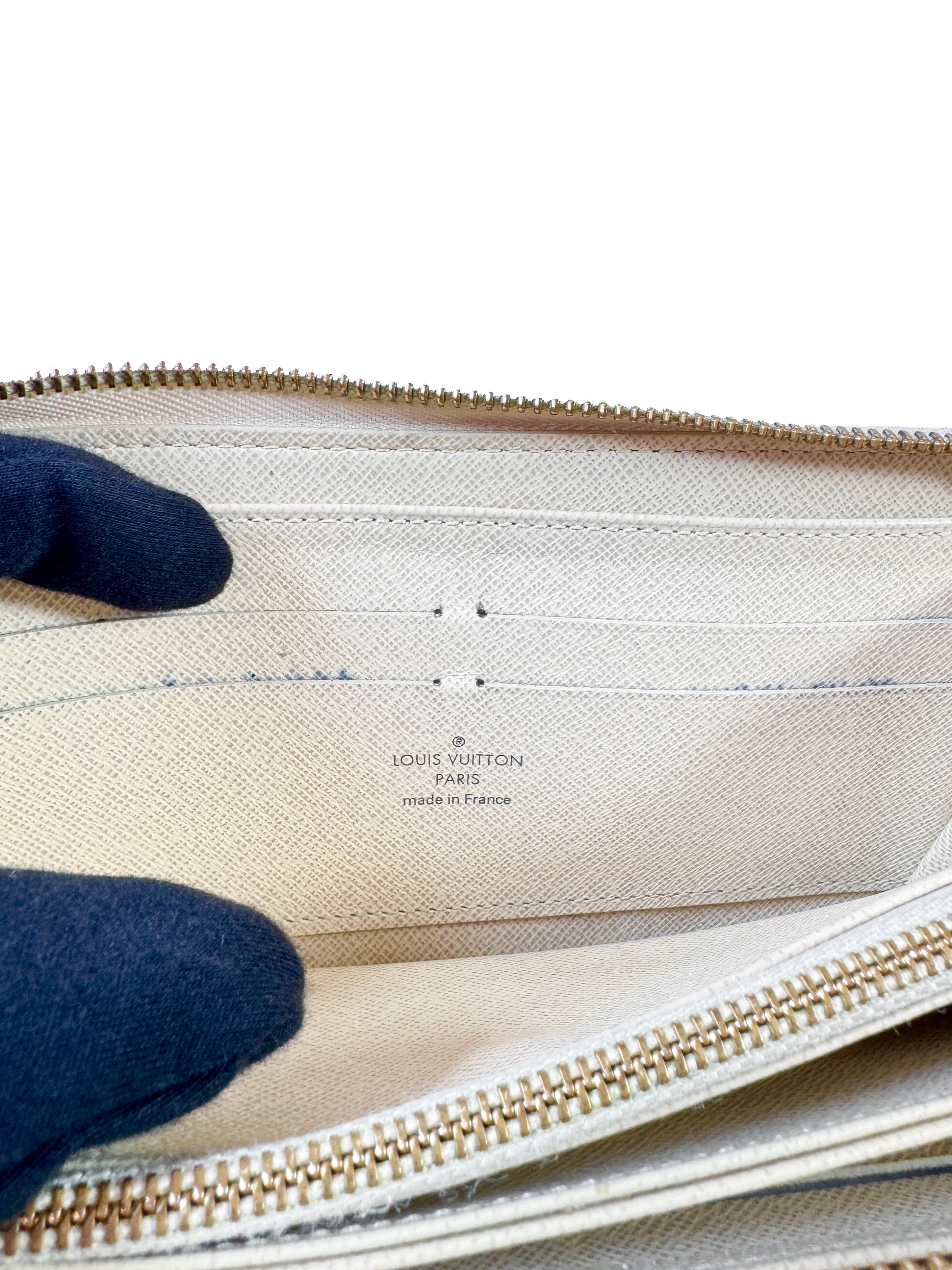 Louis Vuitton damier azur zippy wallet VI4087