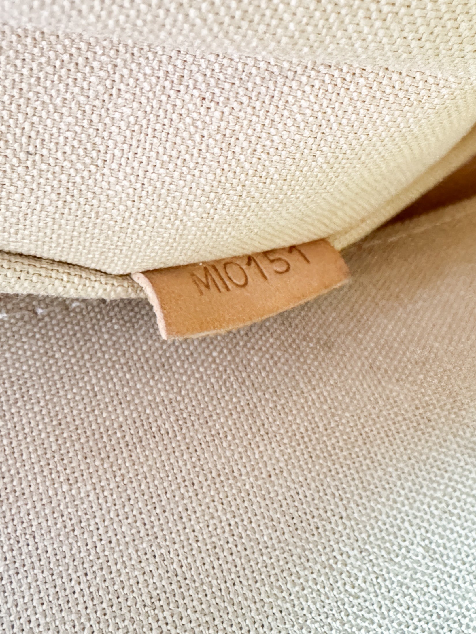 Louis Vuitton damier azur Siracusa PM MI0151