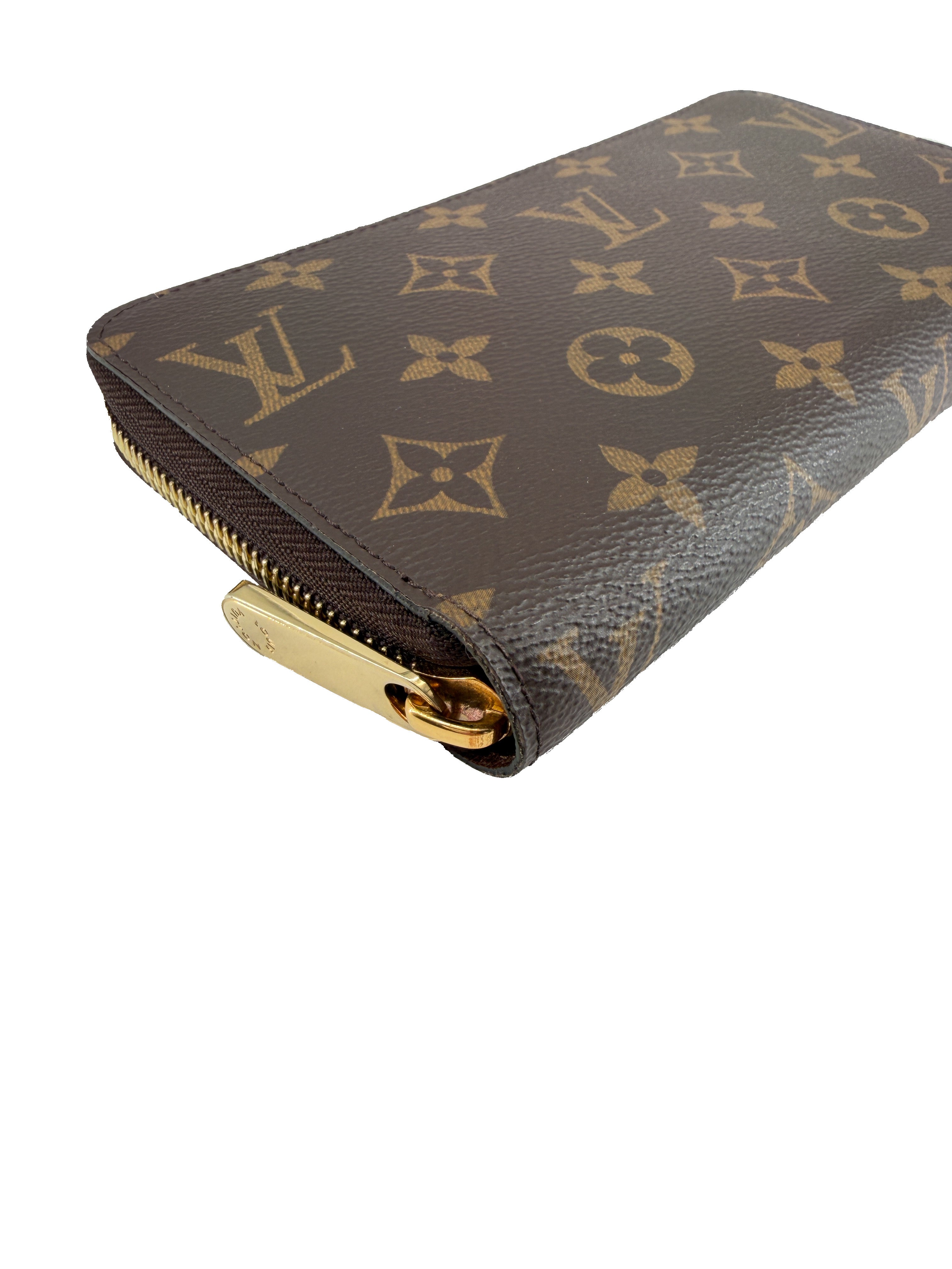 Louis Vuitton monogram zippy wallet NFC