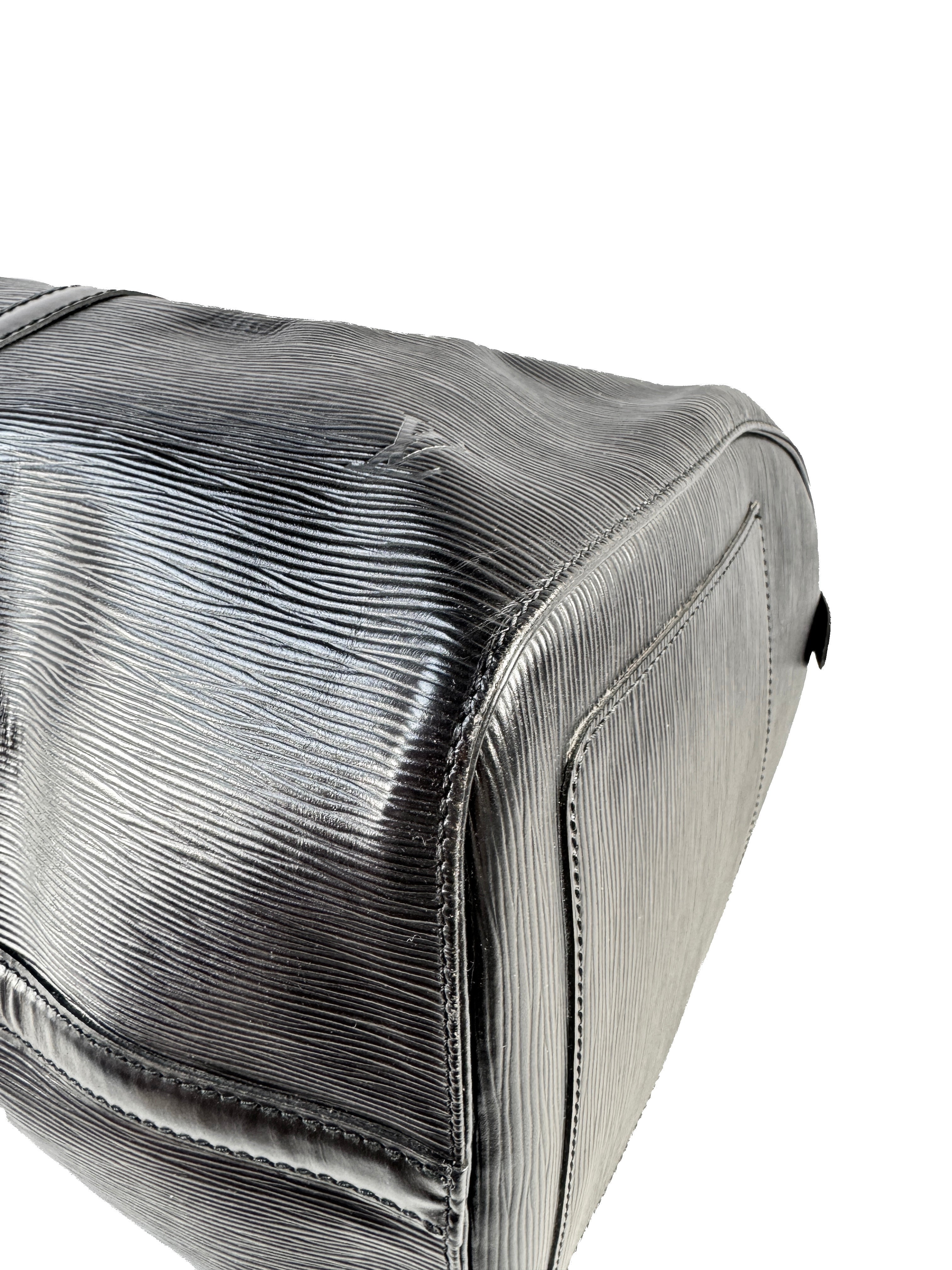 Louis Vuitton black epi keepall 50 VI0990