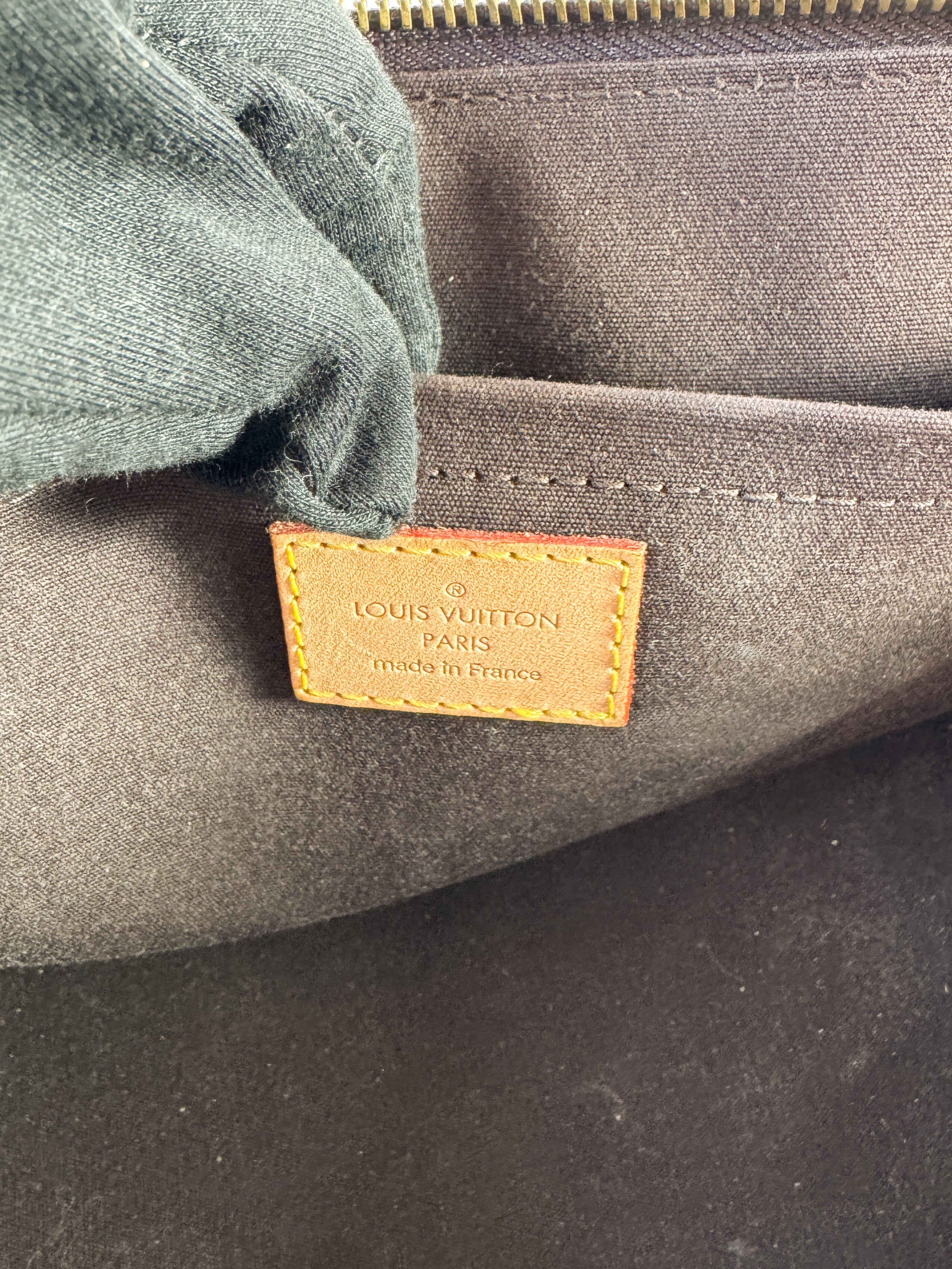 Louis Vuitton vernis Rosewood Avenue Amarante bag