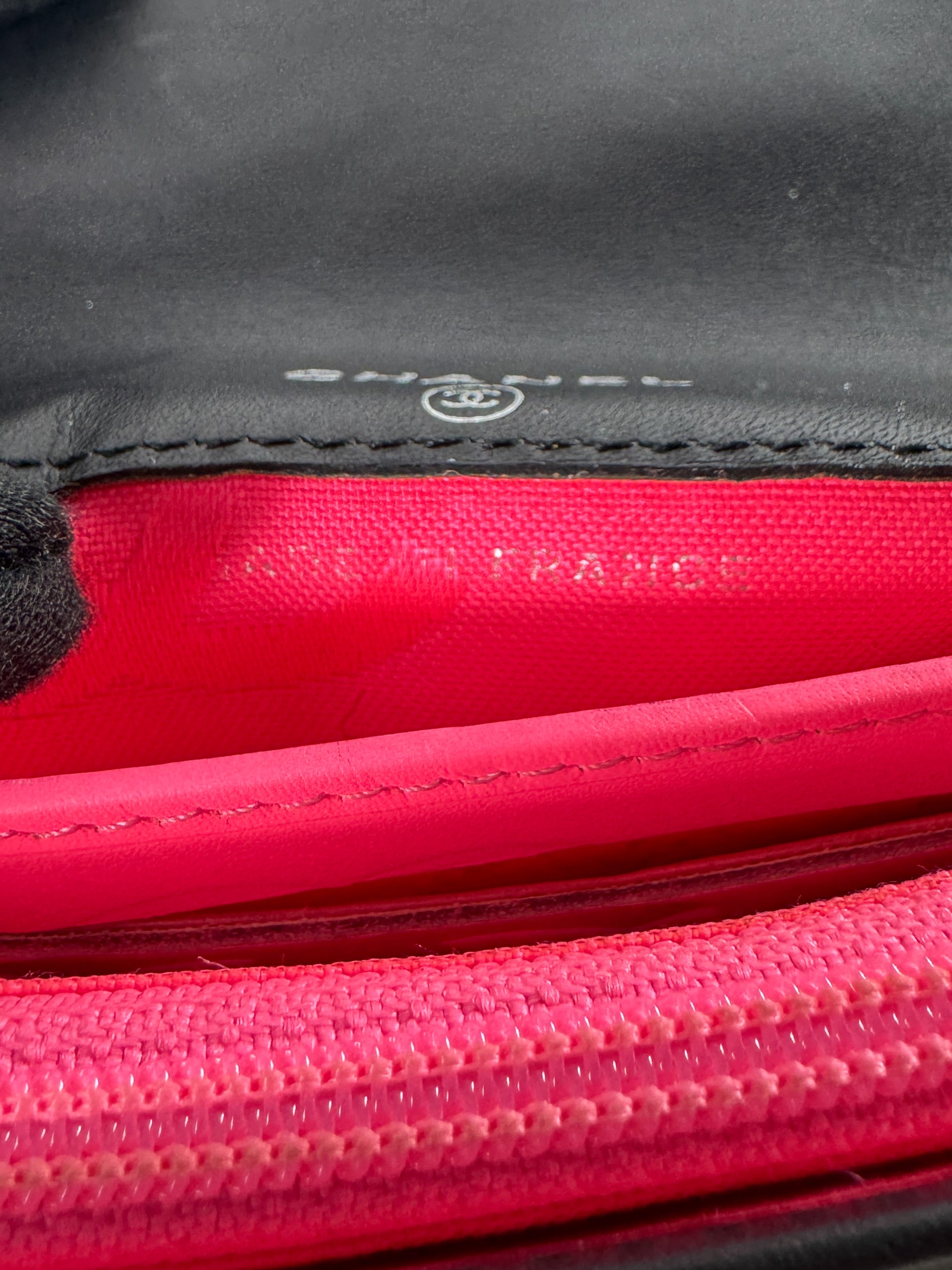 Chanel black/white quilted Cambon flap wallet 11434234