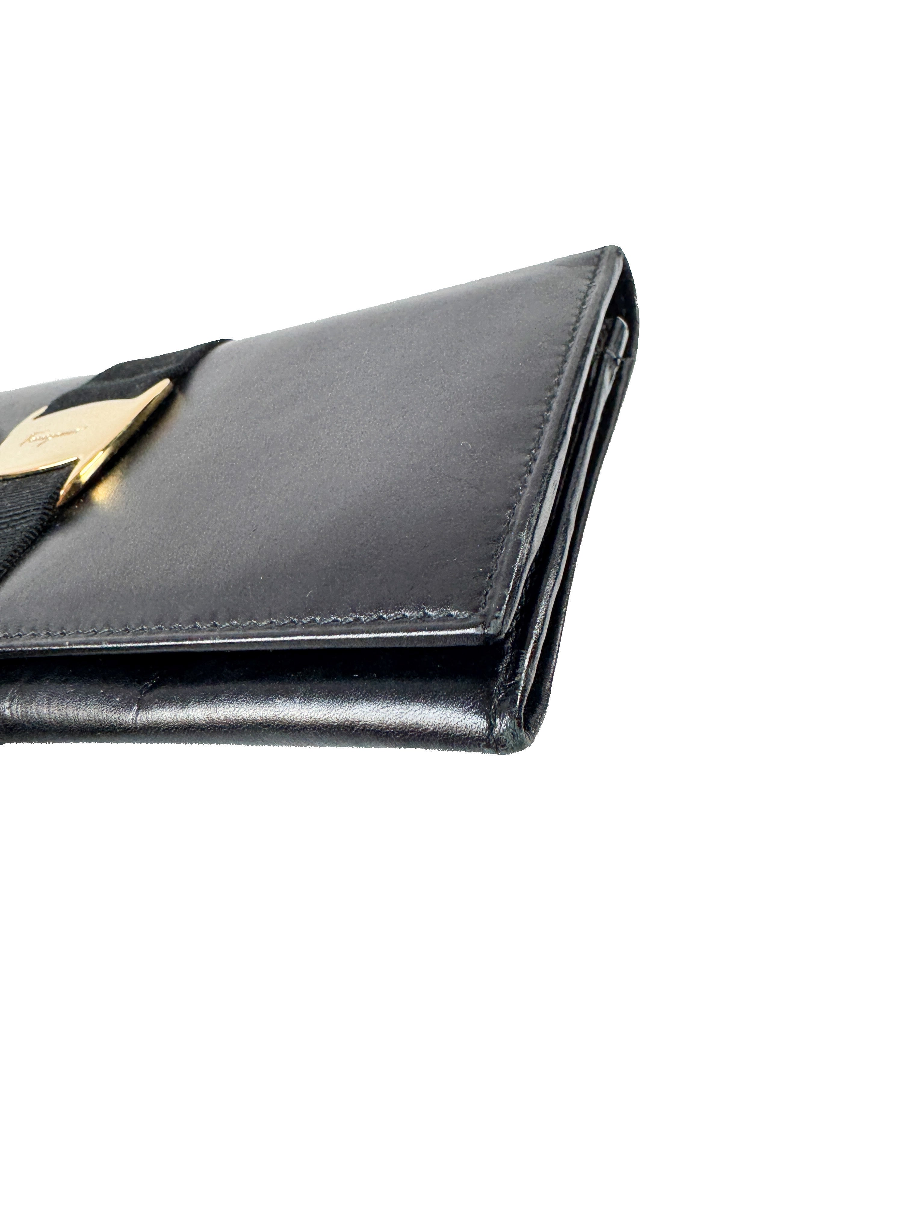 Salvatore Ferragamo black leather vintage Vera wallet 22 3059