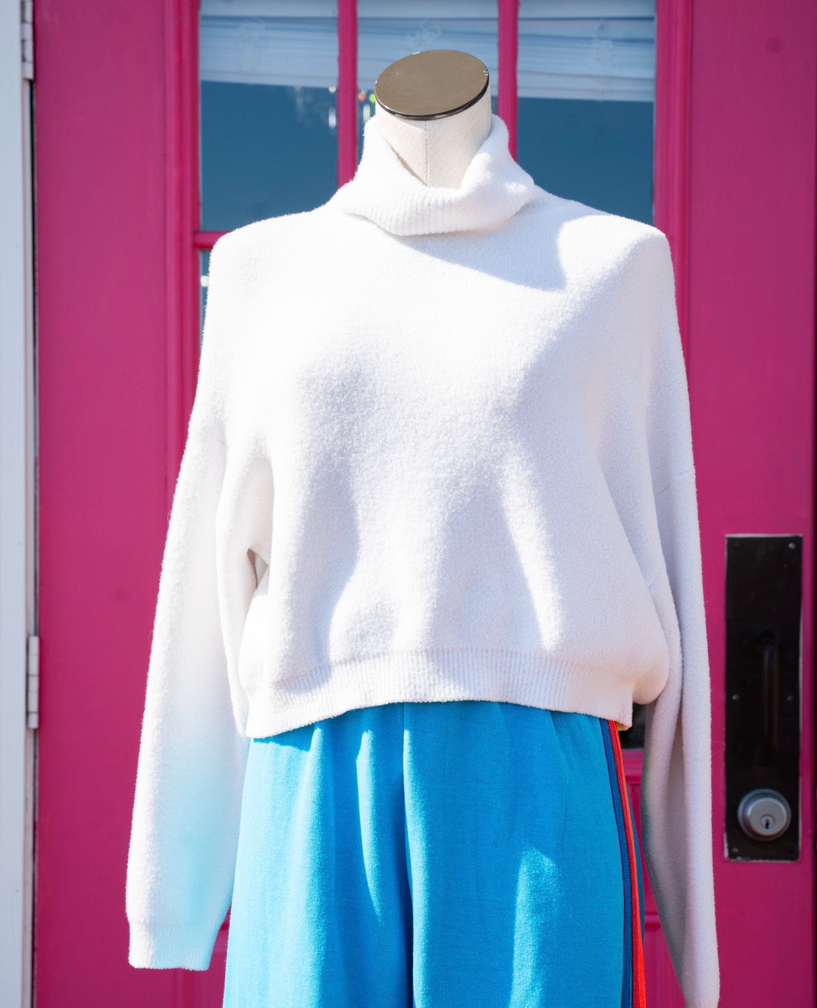 ZARA white super soft cropped sweater size L