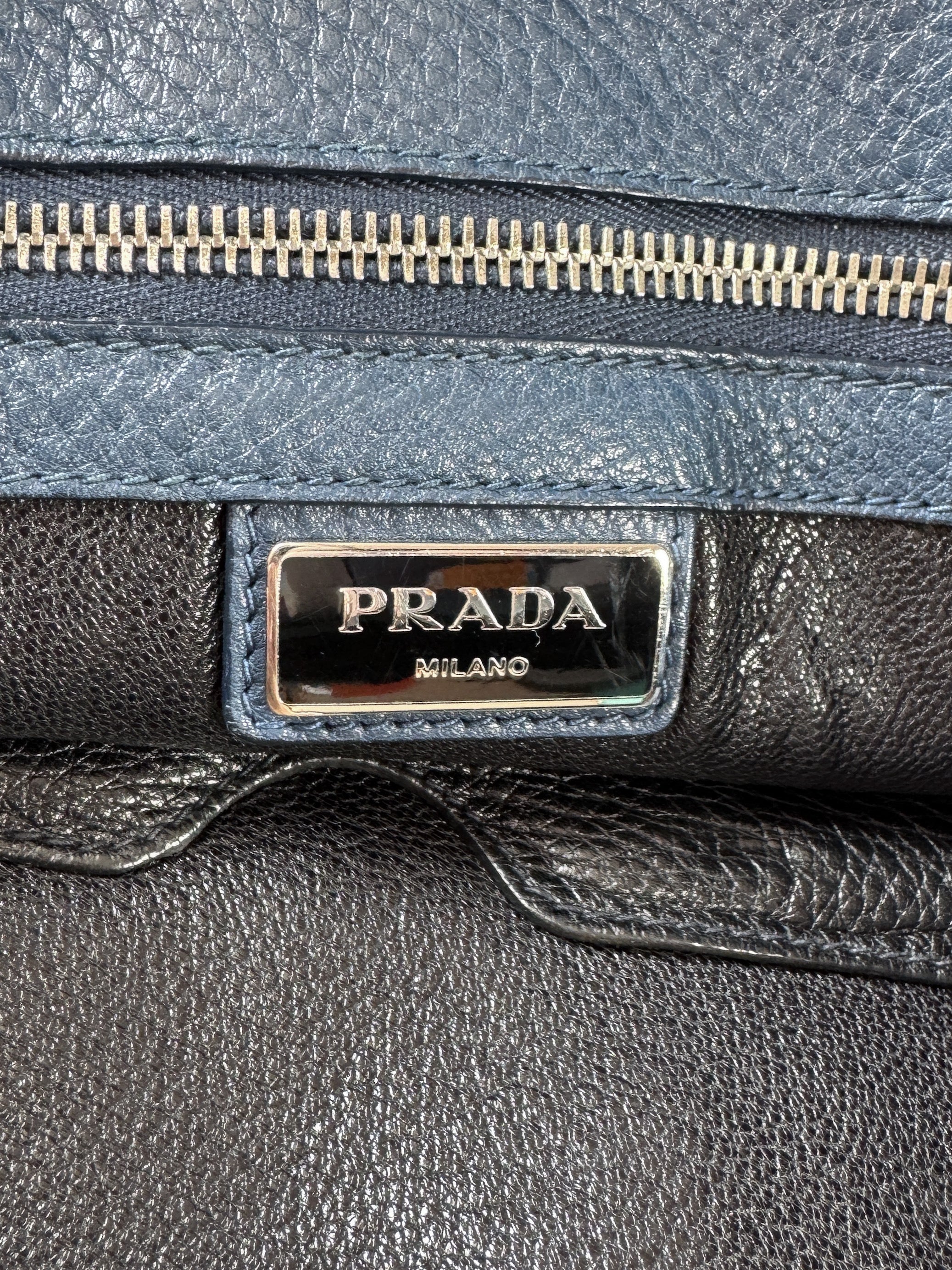 Prada Convertible Shopper Tote Vitello Daino Large Navy/black 56