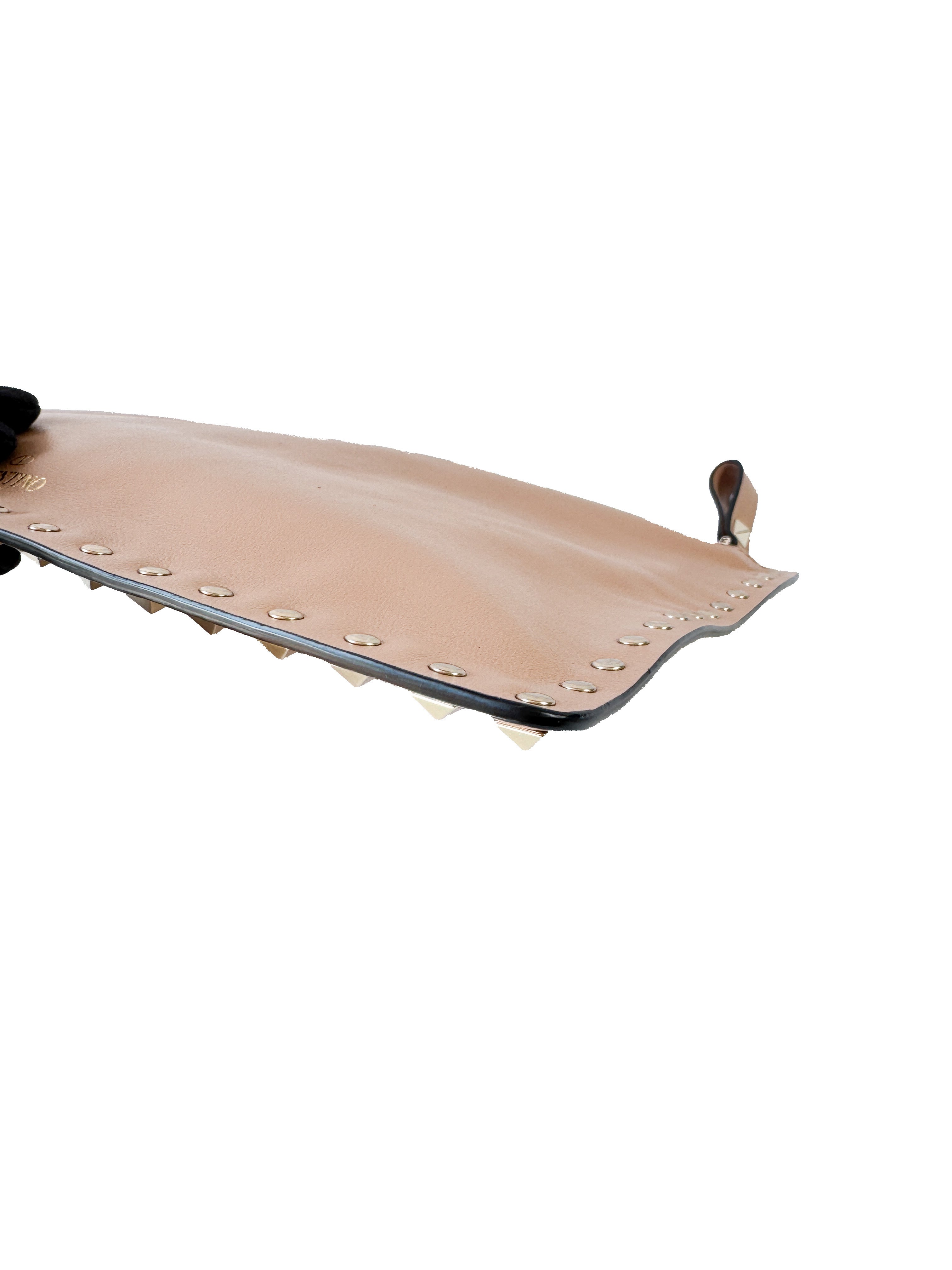 Valentino Garavani beige leather Rockstud clutch/pouch PE-K269B0L0