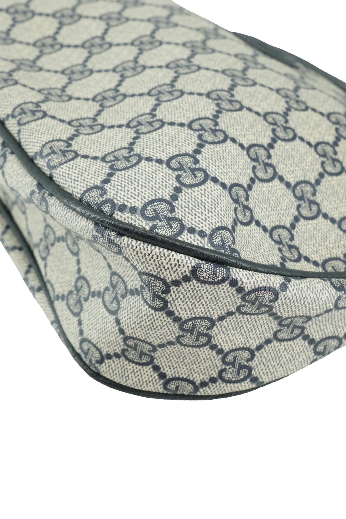 Gucci navy Sherry line vintage crossbody 007/256/0018