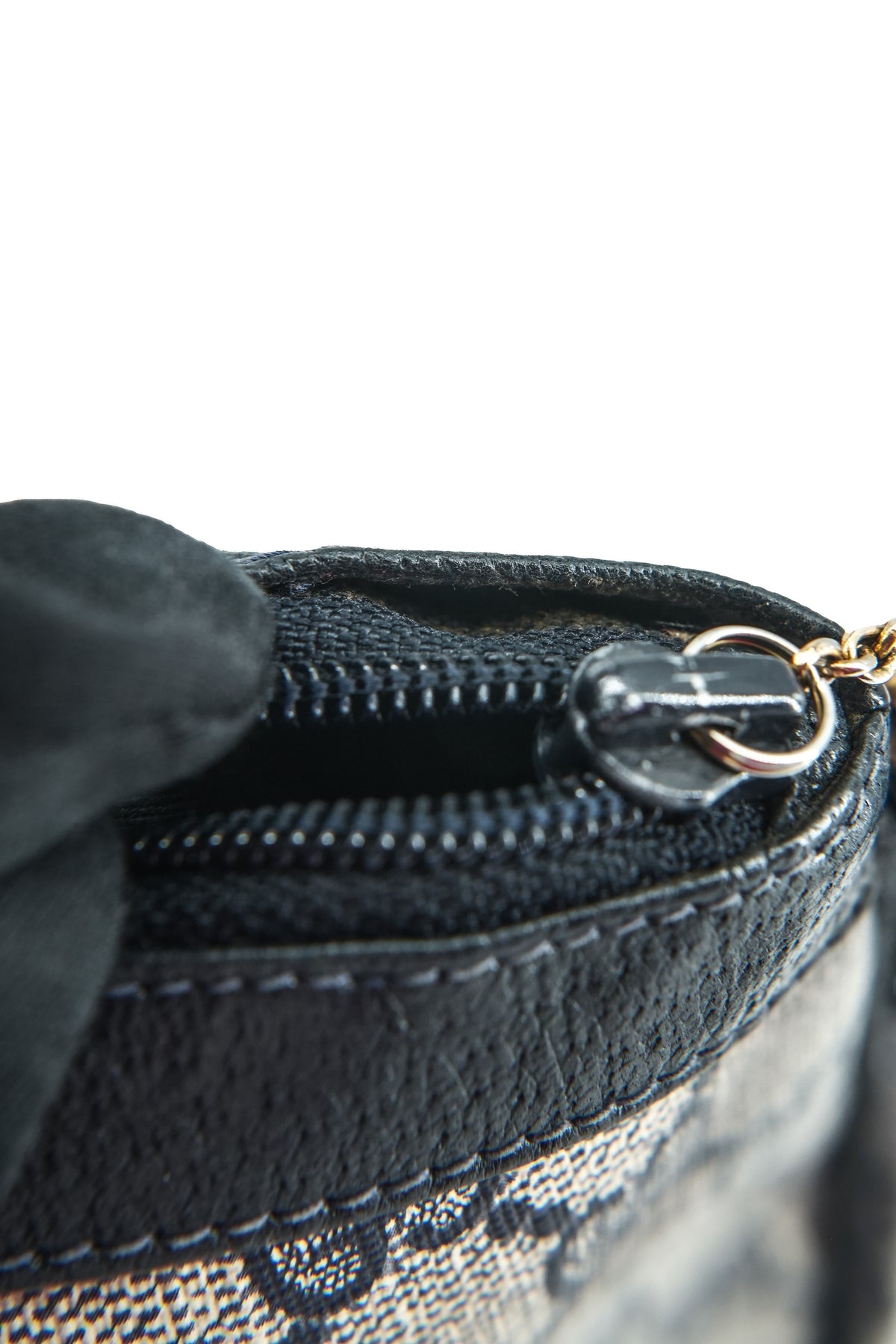 Gucci navy Sherry line vintage crossbody 007/256/0018