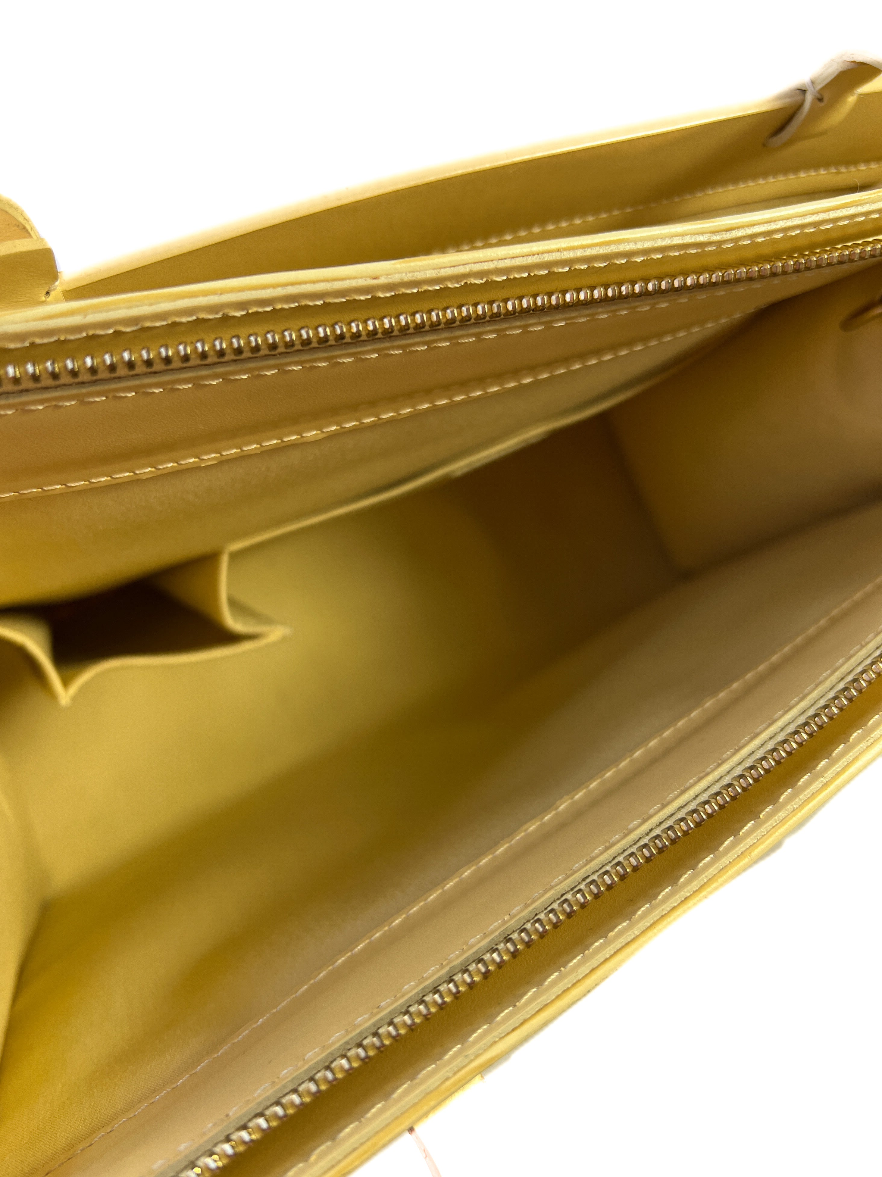 Louis Vuitton pale yellow (Vanilla) epi croisette pm