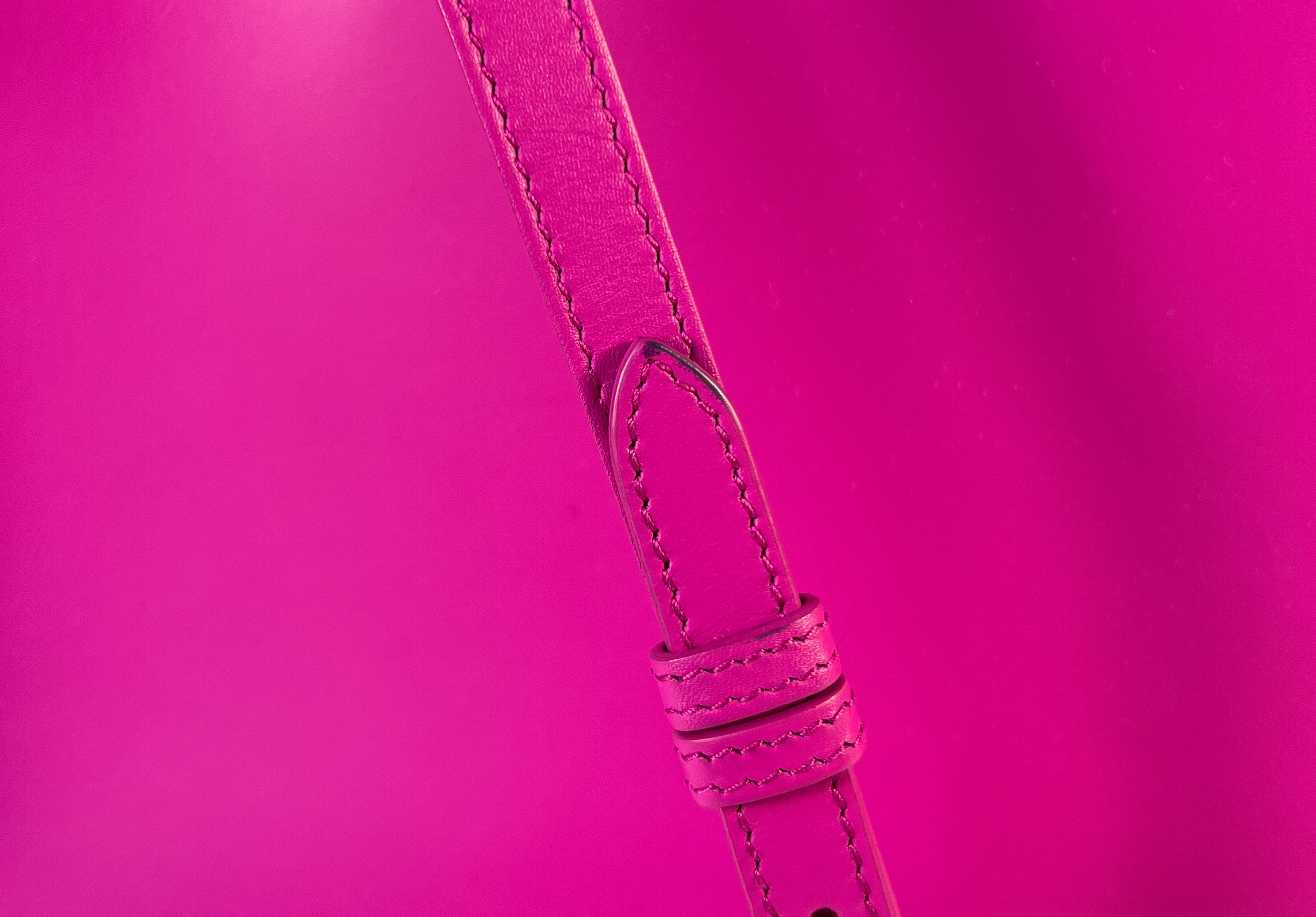 Balenciaga fuchsia leather cable shopper