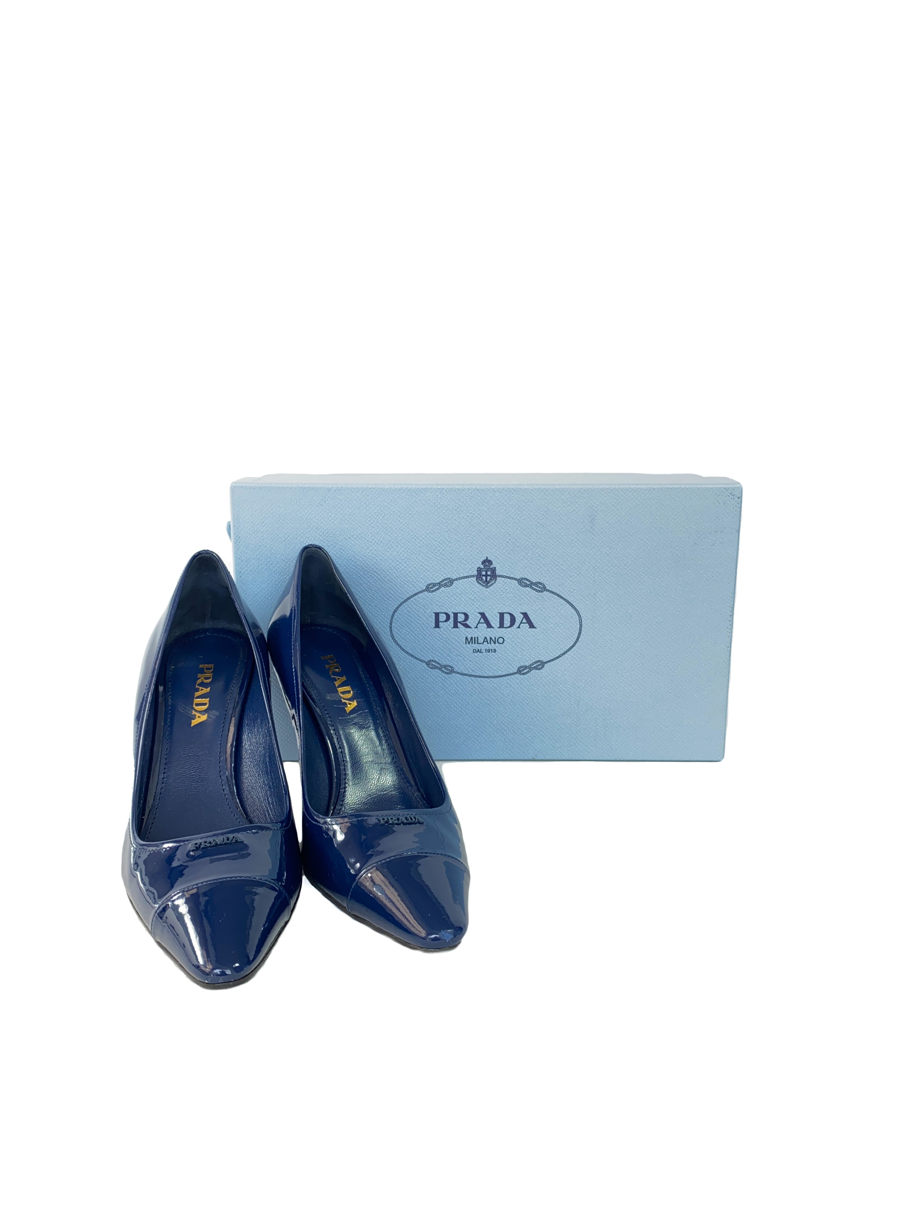 Prada navy patent leather pointed pumps size 37.5