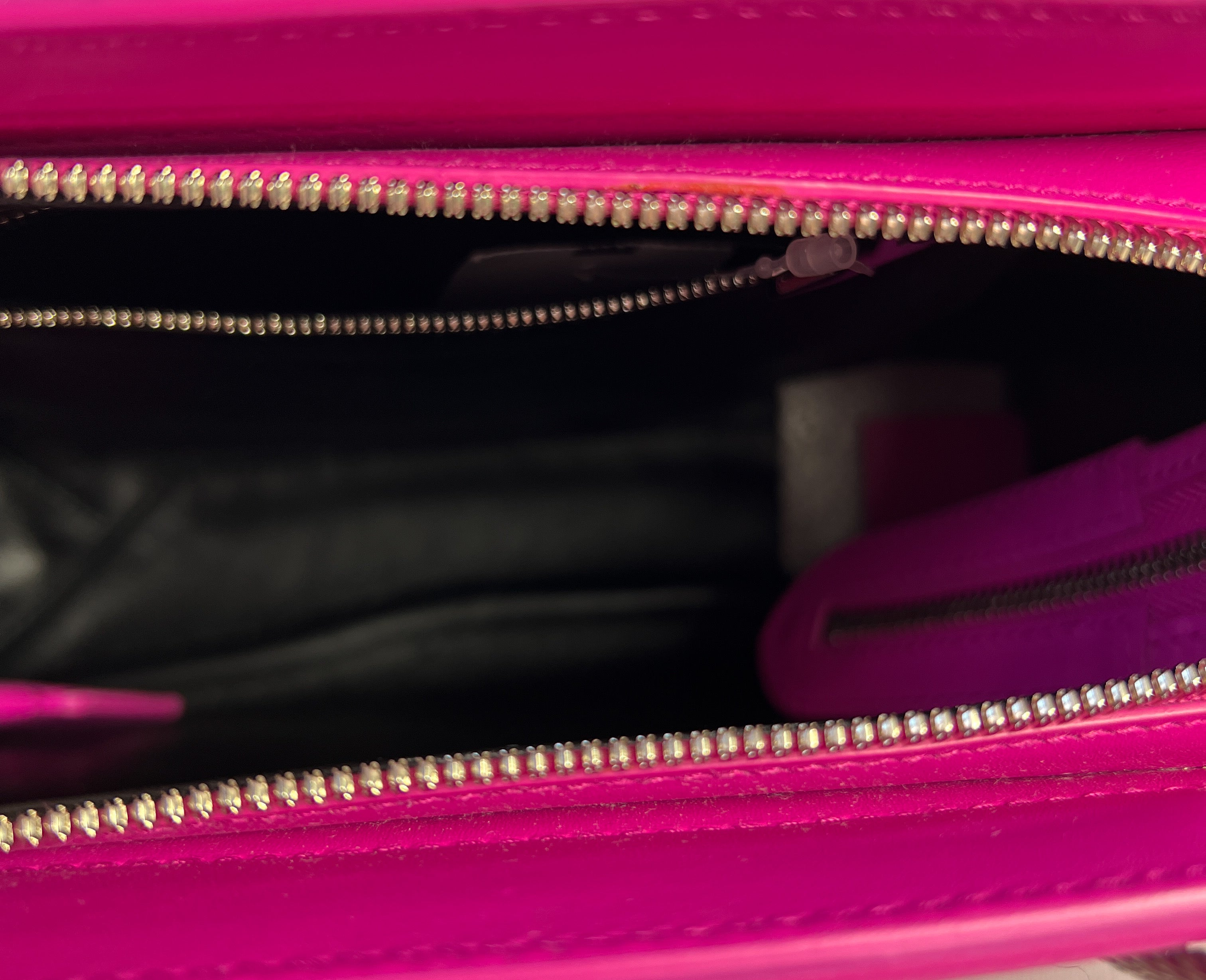 Balenciaga fuchsia leather cable shopper