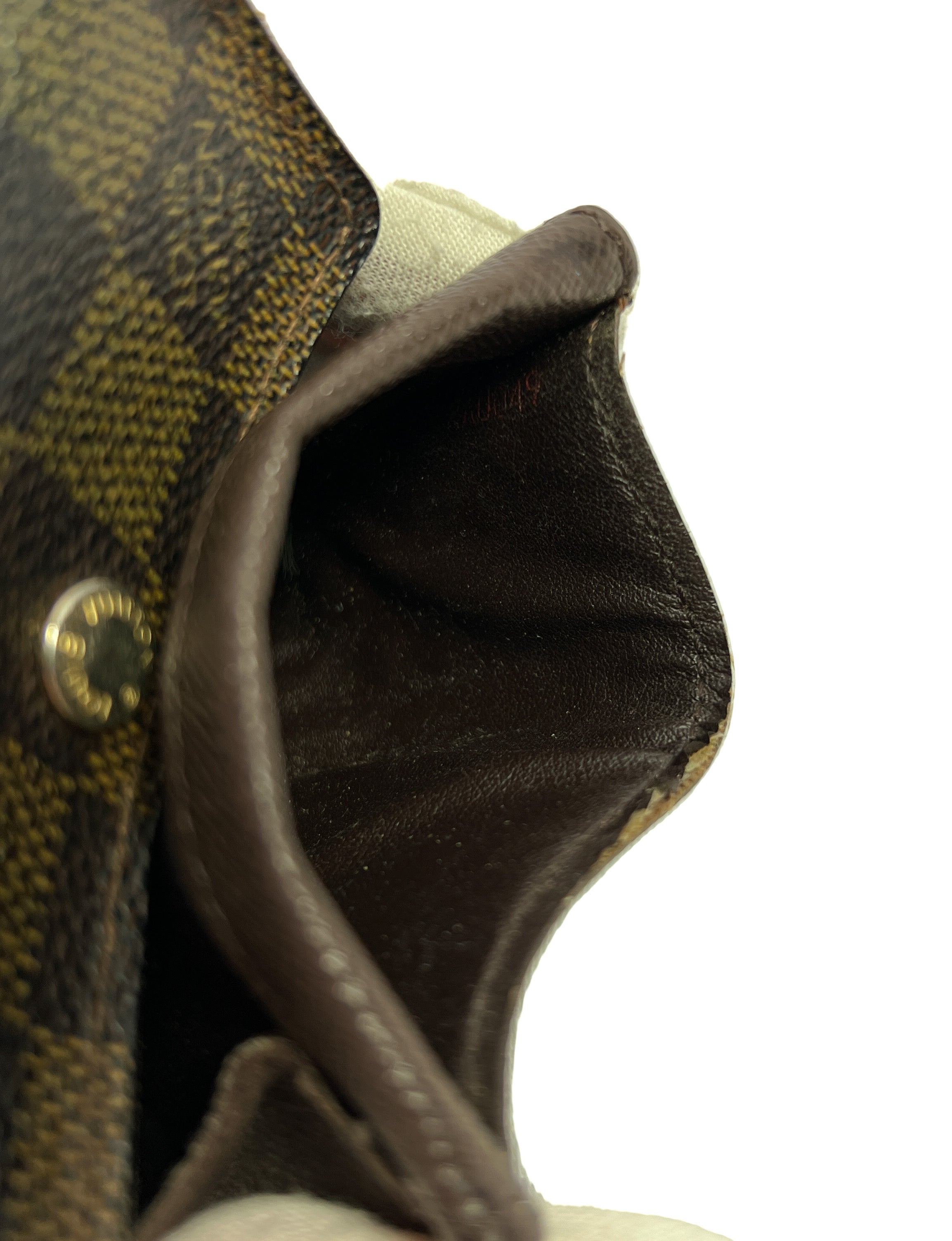 Louis Vuitton damier ebene mini wallet