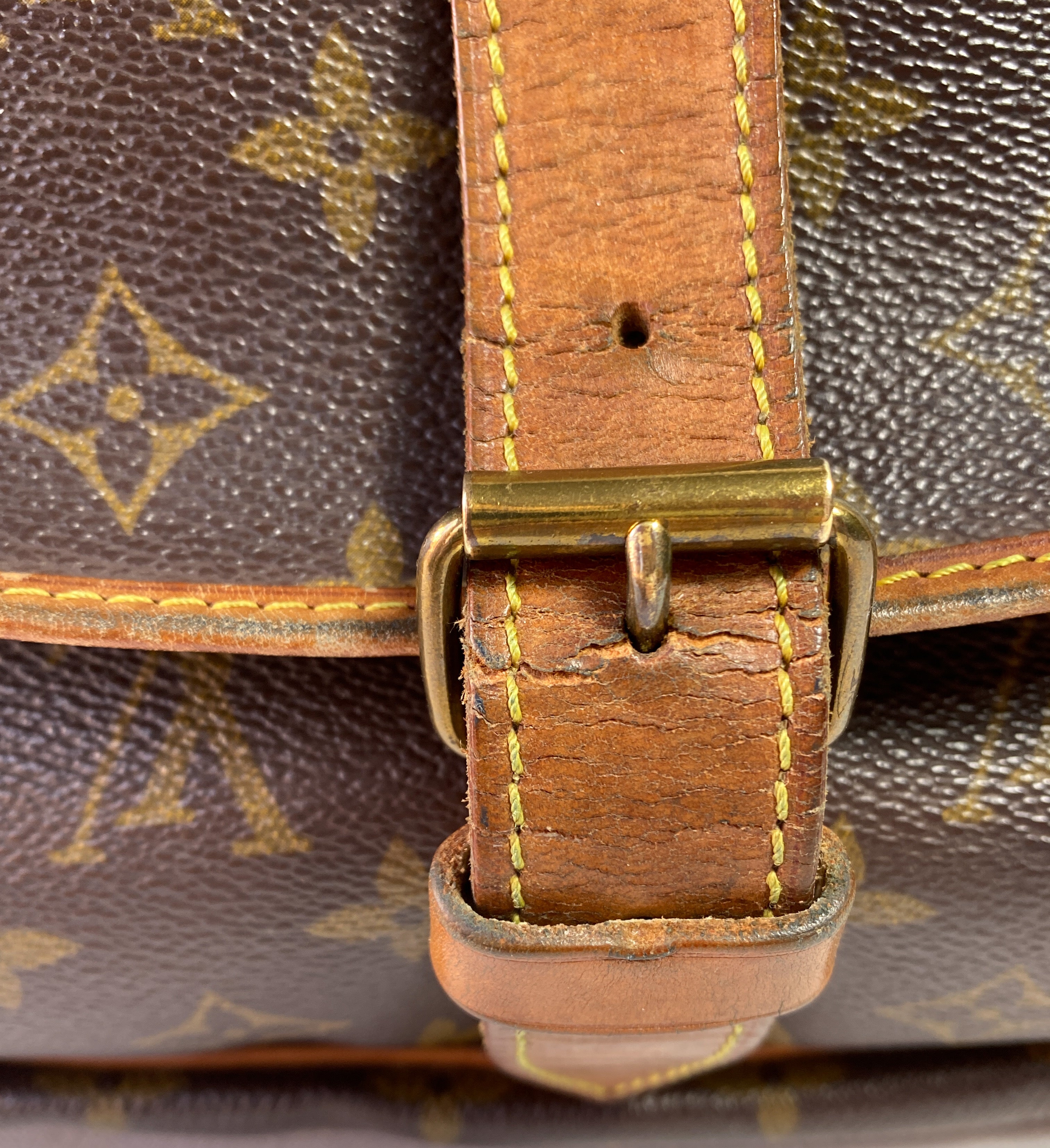 Louis Vuitton vintage Saumur monogram 35