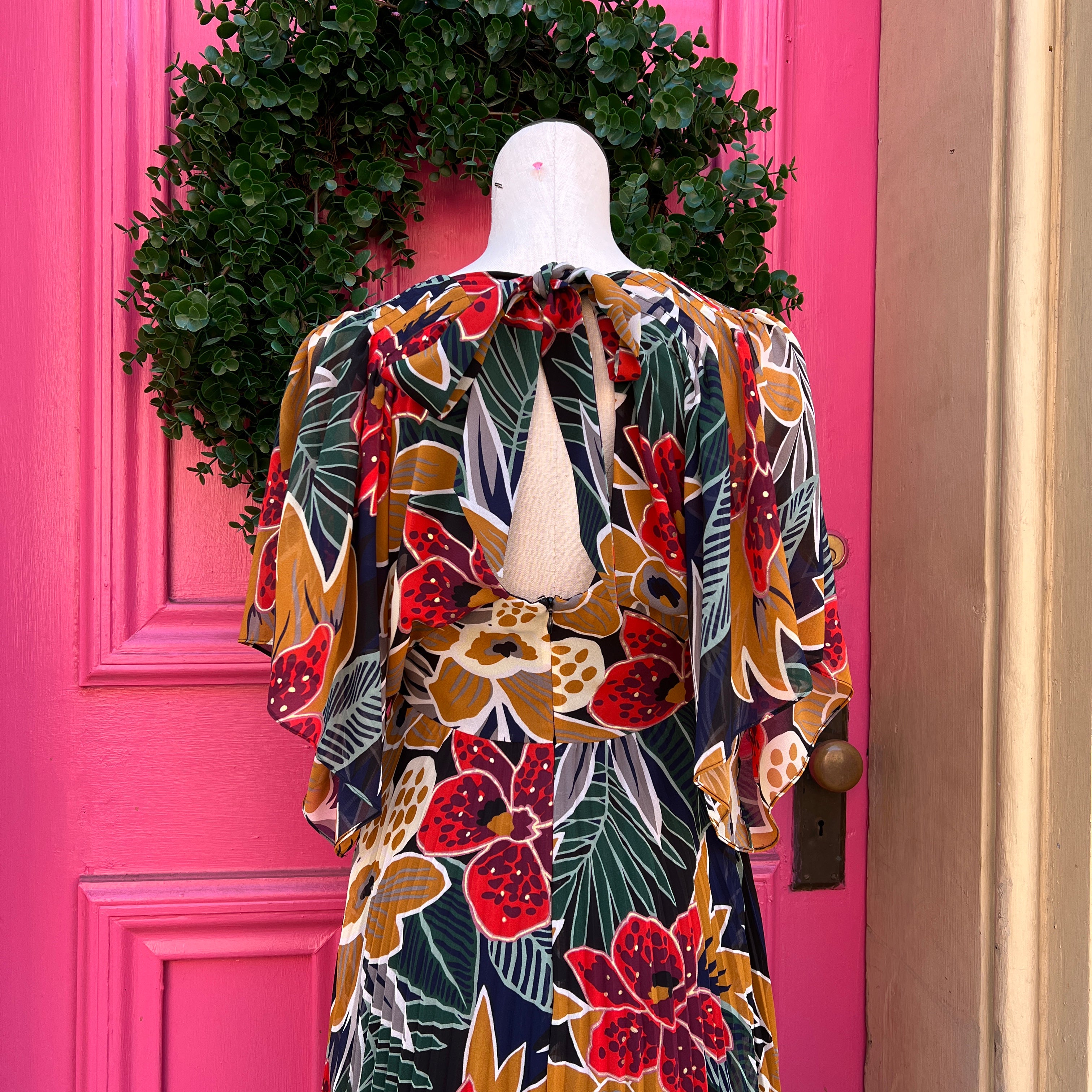 Club Monaco multi color short sleeve dress size 8
