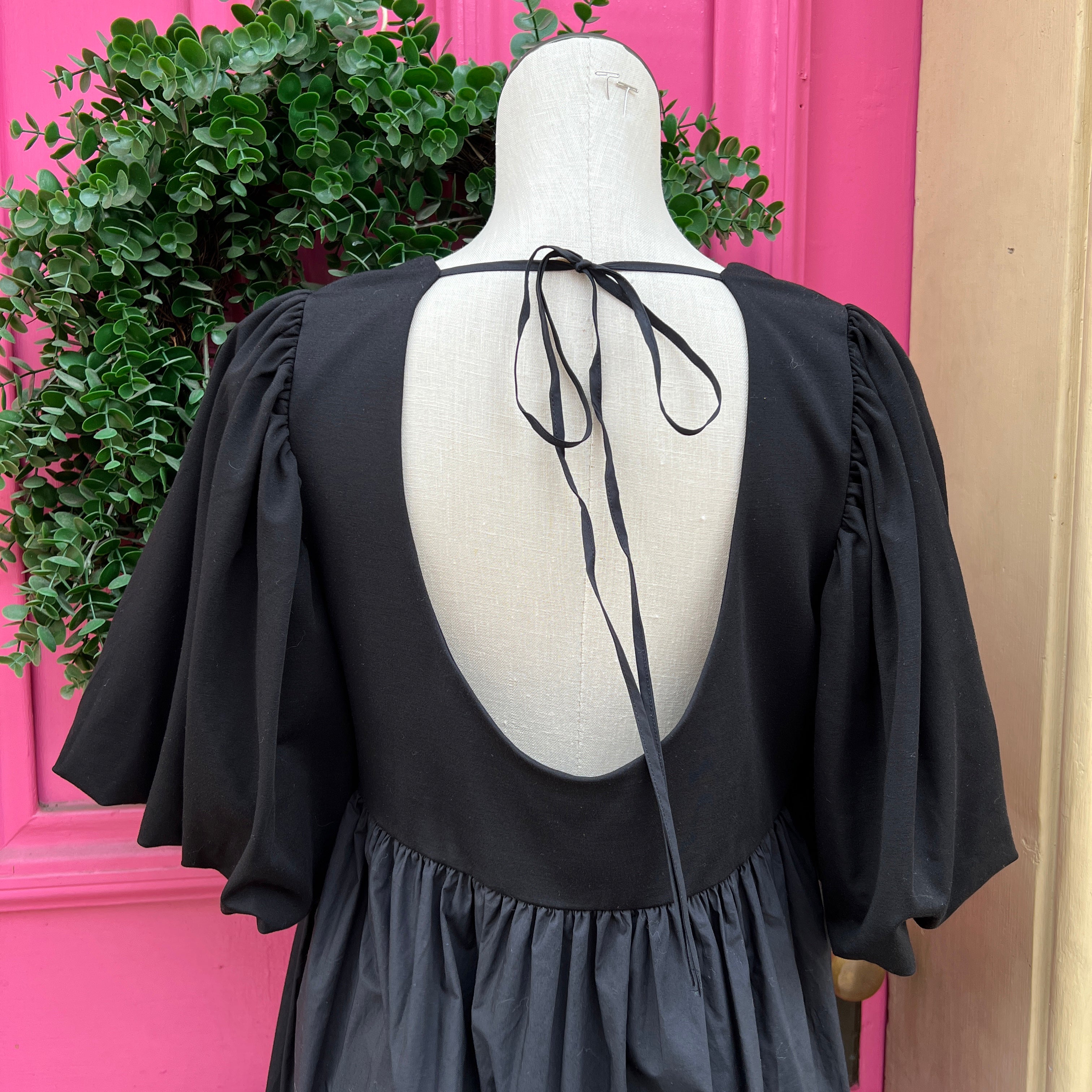 COS black short sleeve dress size M