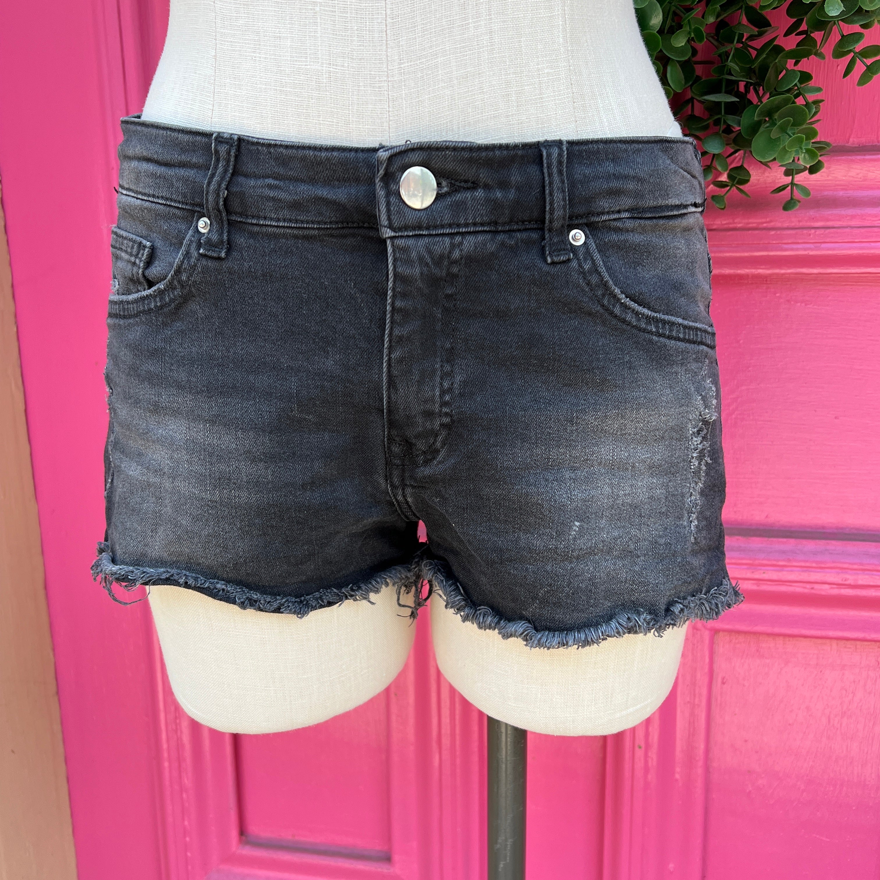 H&M black distressed denim shorts size 8
