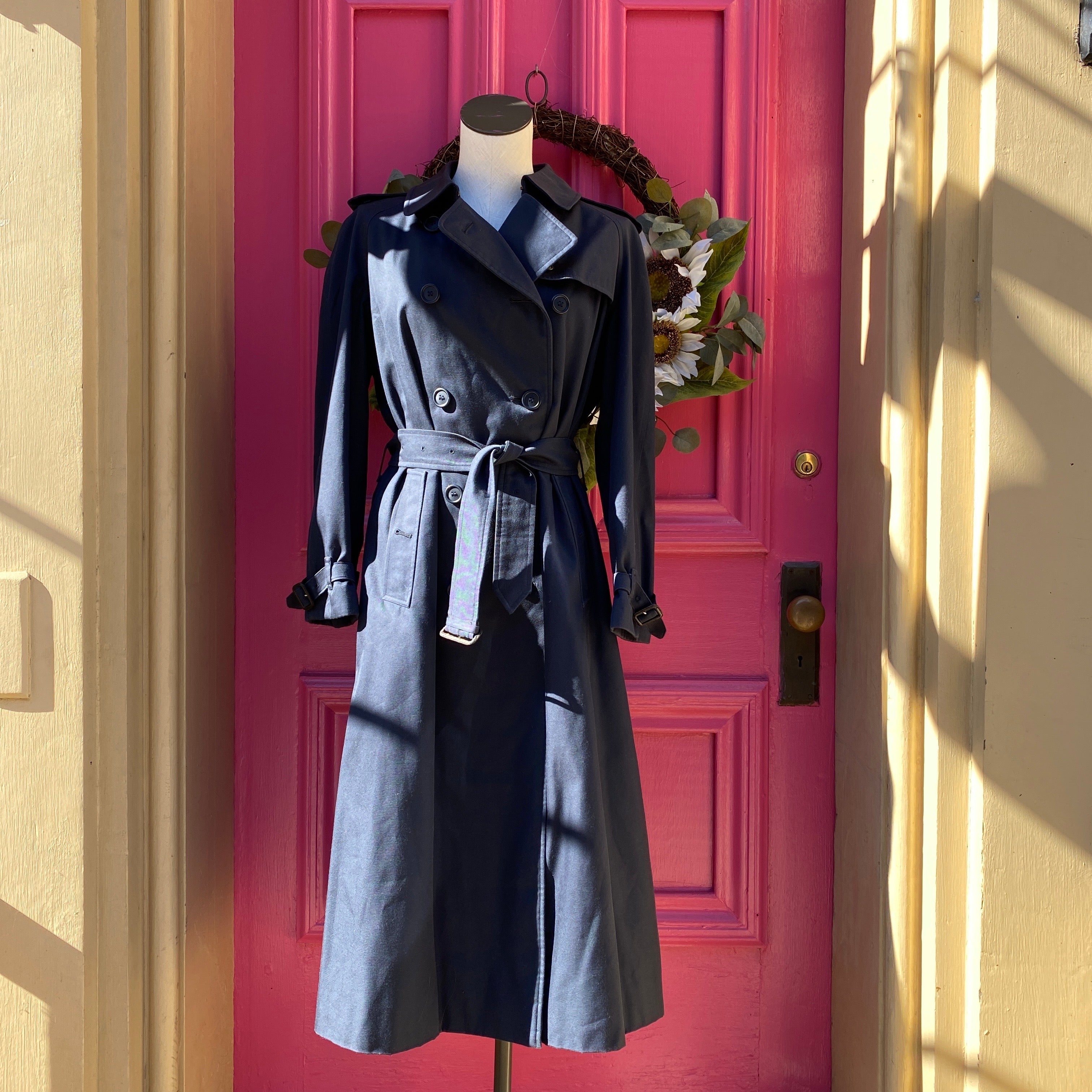 Buberry vintage navy trench coat size 12 long