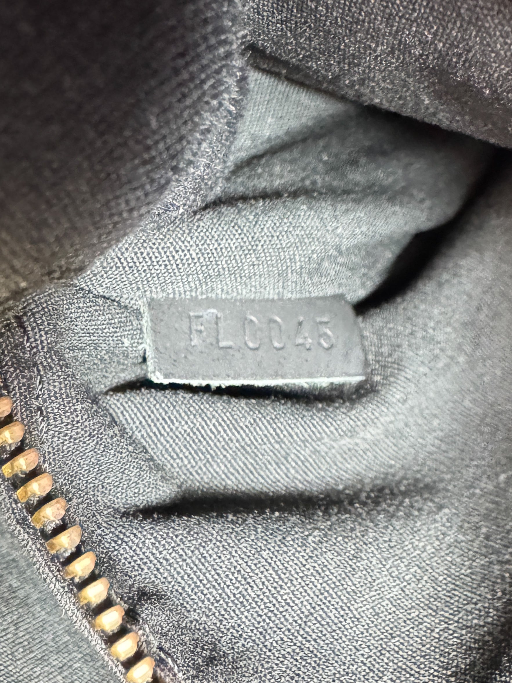 Louis Vuitton black epi Mandala MM FL0045