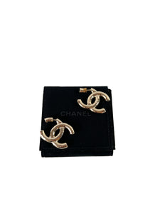 Chanel large CC light gold tone earrings B22